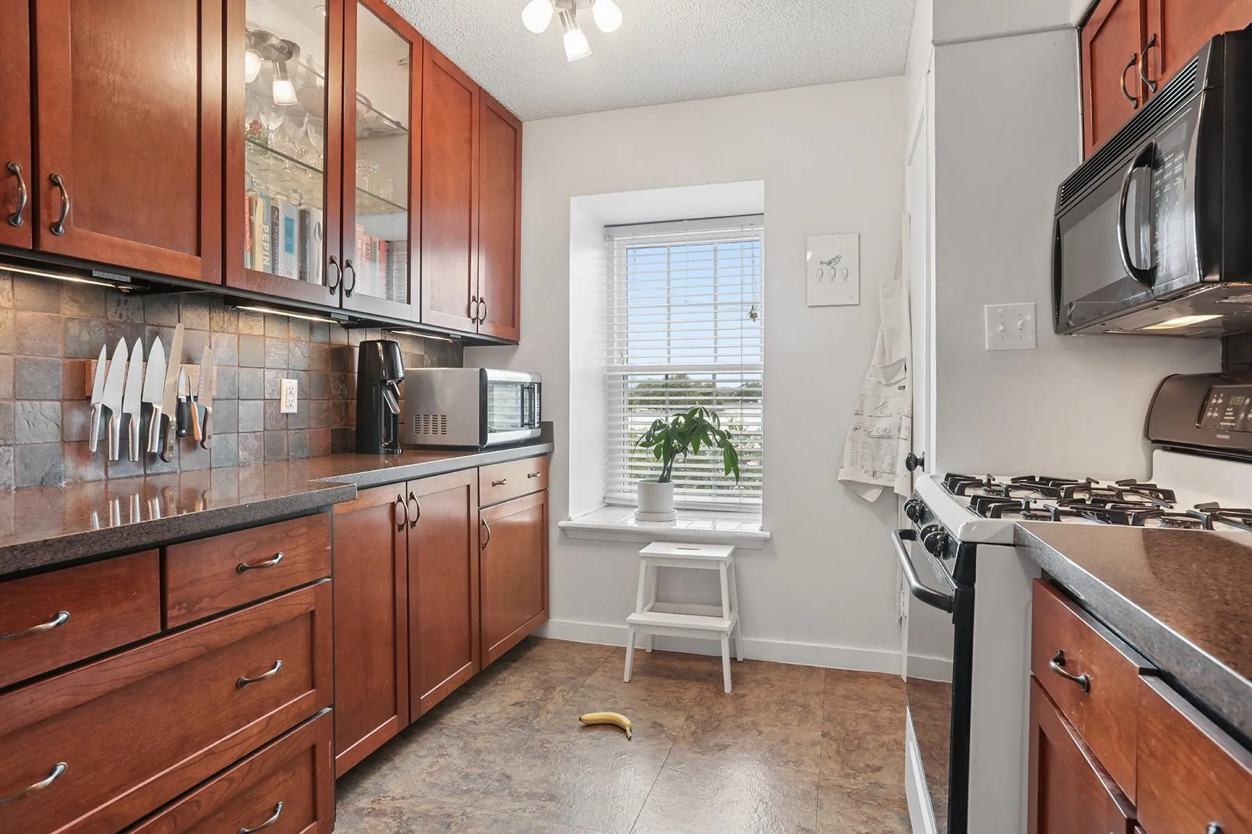 Photo 3 of 2425 ASHDALE DR #89