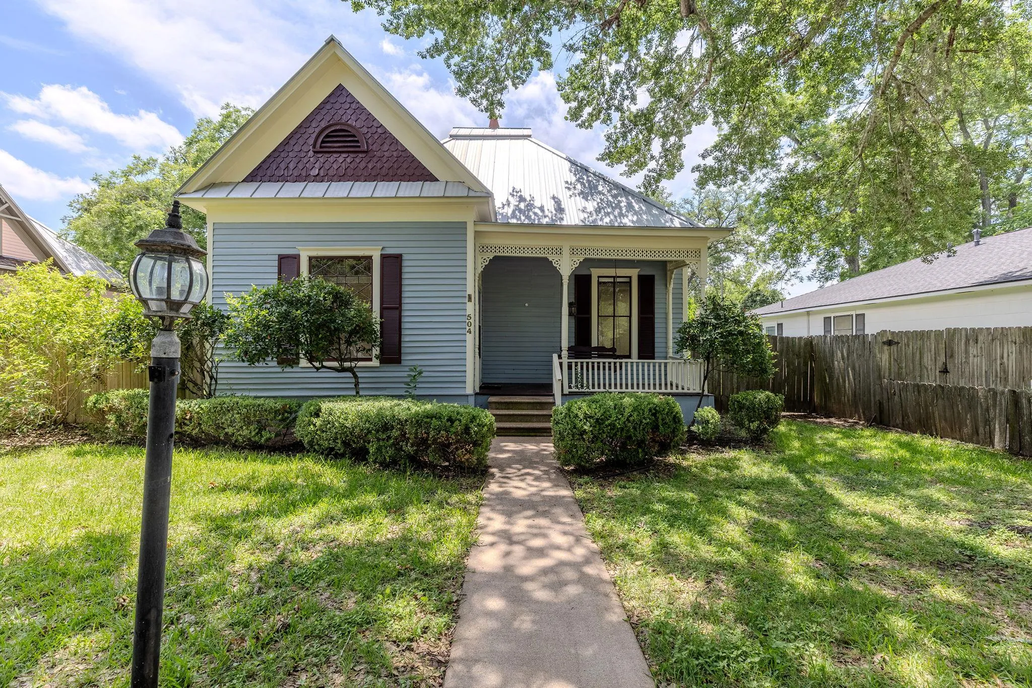 Photo of 504 GRESHAM ST, Smithville, TX, 78957