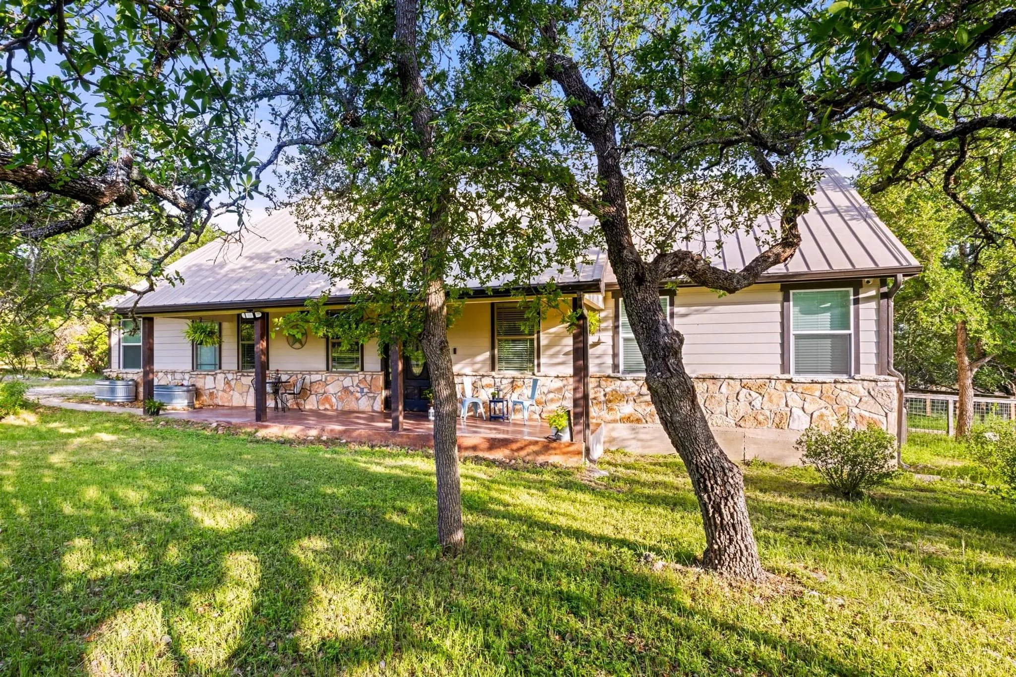 Photo 2 of 500 DEER CREEK DR