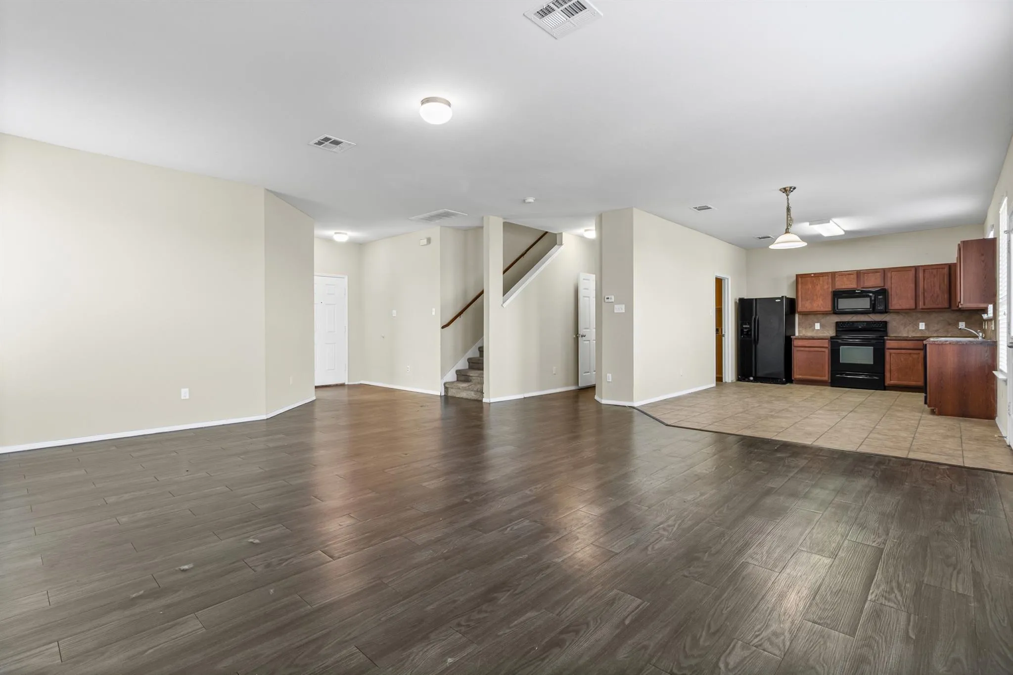 Photo 5 of 5905 ADAIR DR