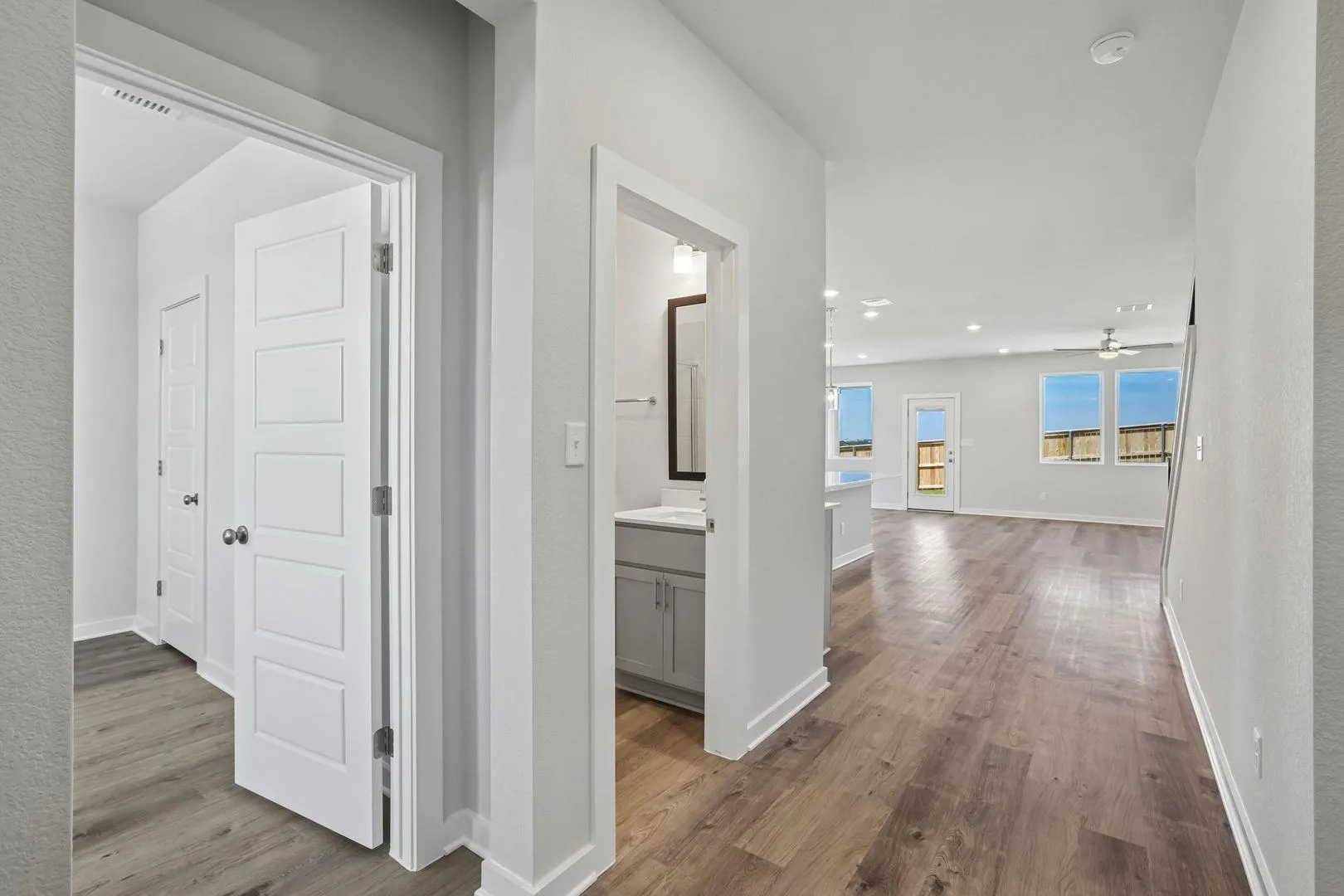 Photo 5 of 5424 SAN PIETRO DR