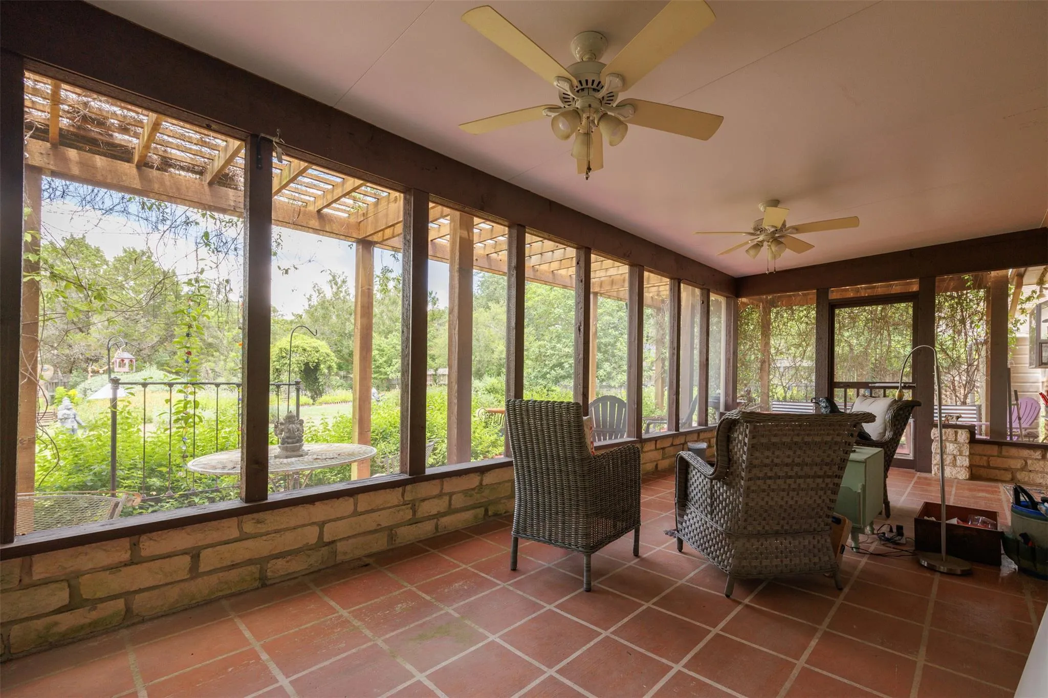Photo 4 of 35 BROOKMEADOW DR