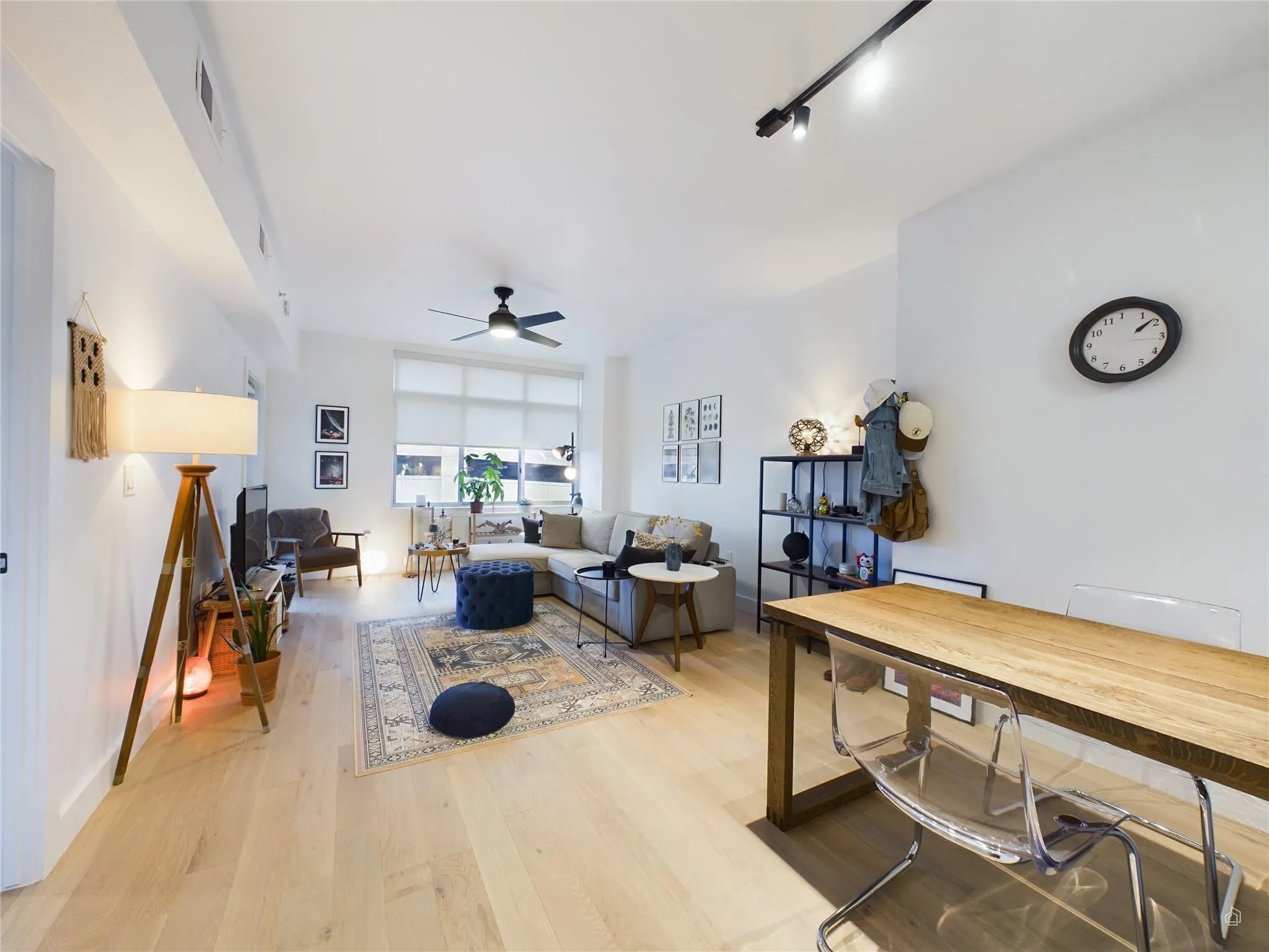 Photo 5 of 54 RAINEY ST #415