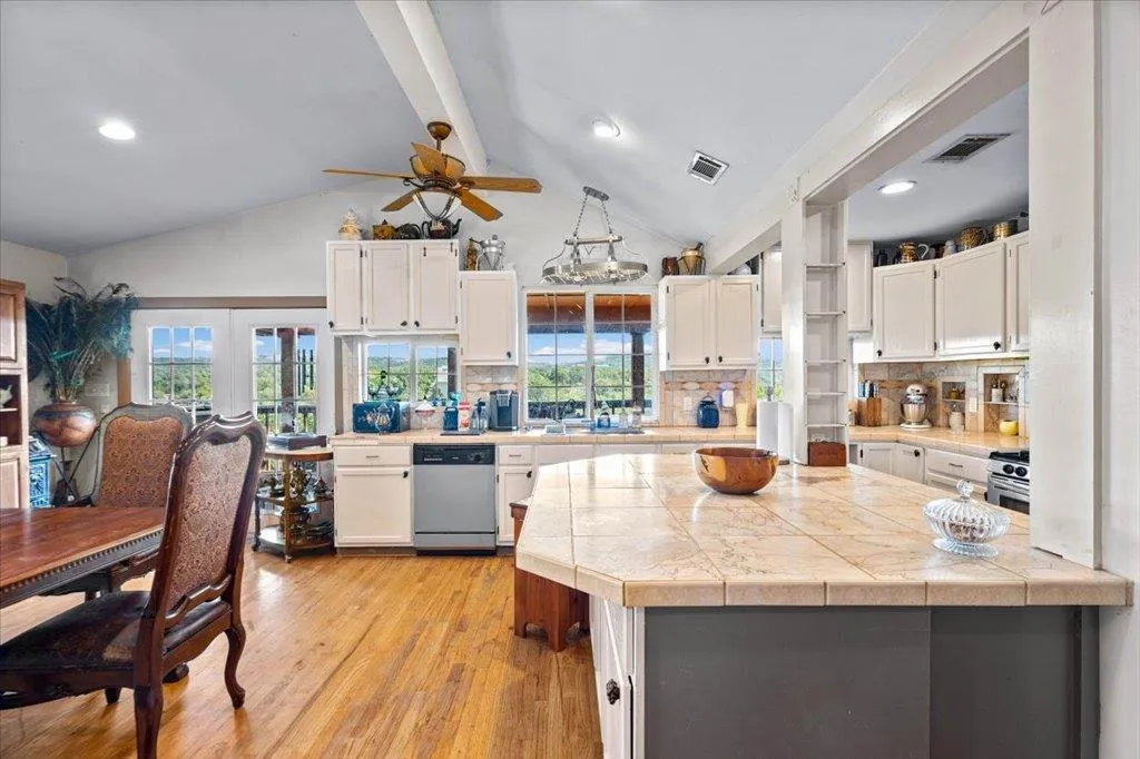 Photo 5 of 3615 PENINSULAR DR