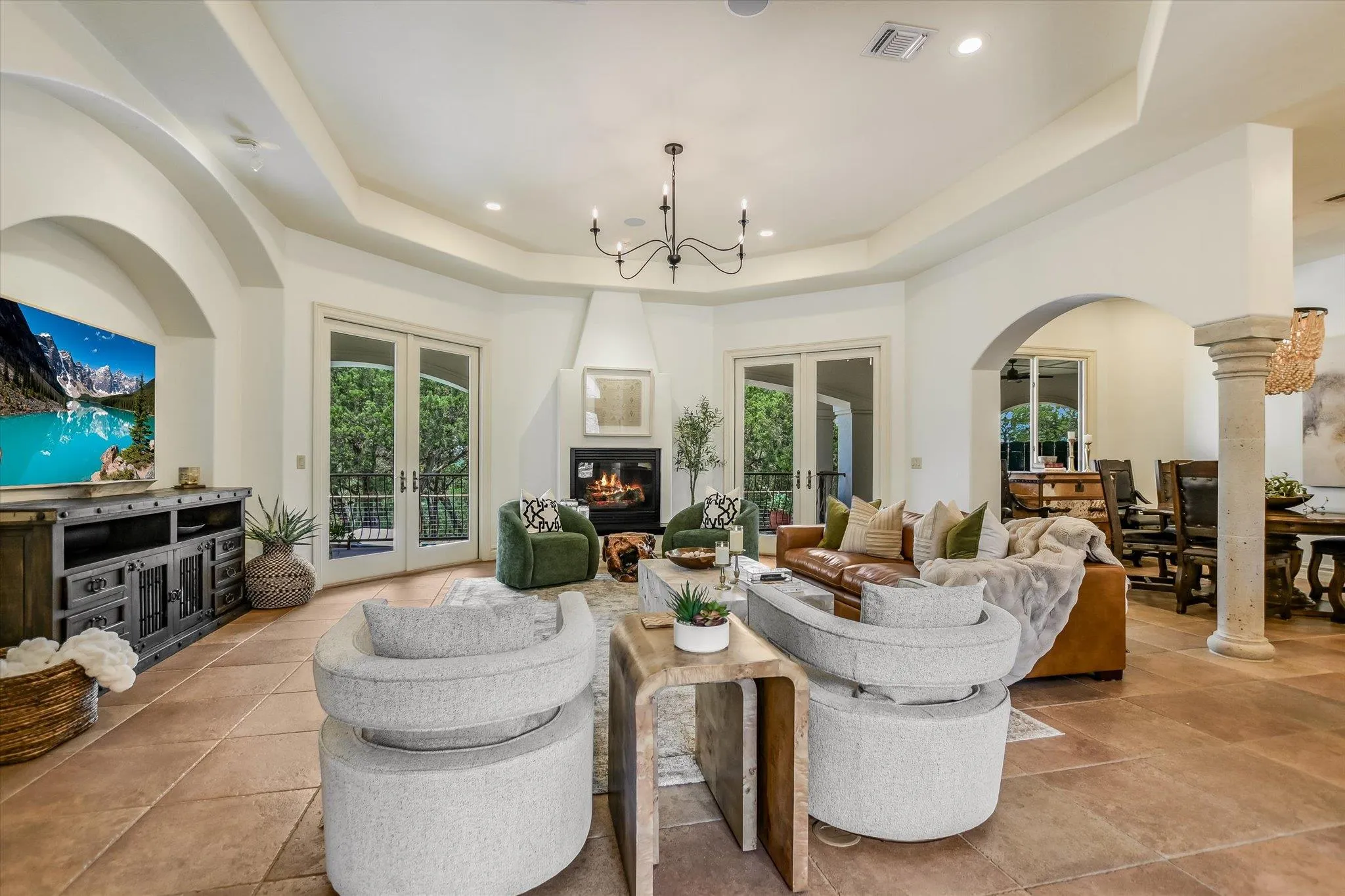 Photo of 817 WOODCREEK RANCH RD, Wimberley, TX, 78676
