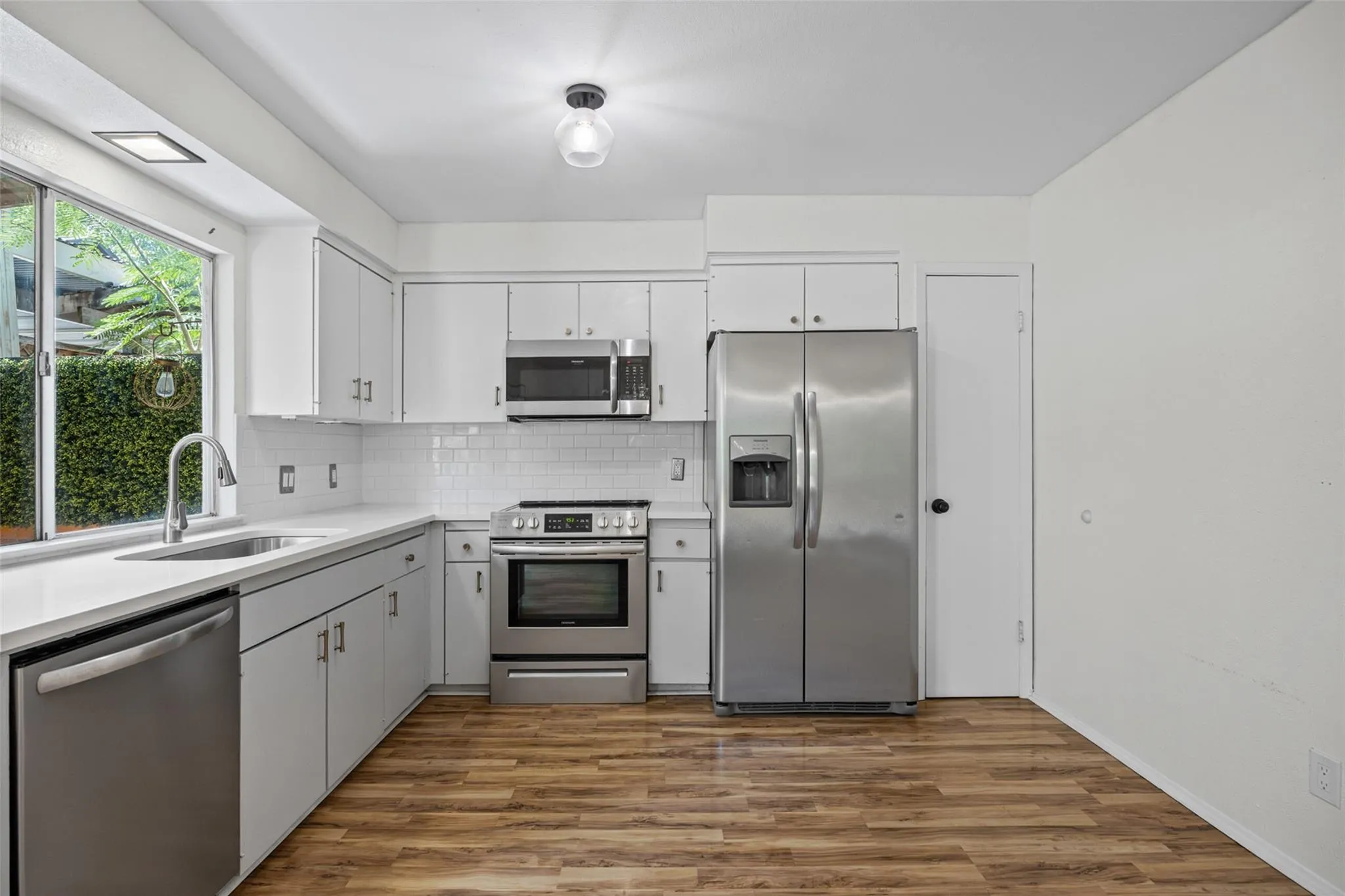 Photo 3 of 1904 ROSETTI DR #109