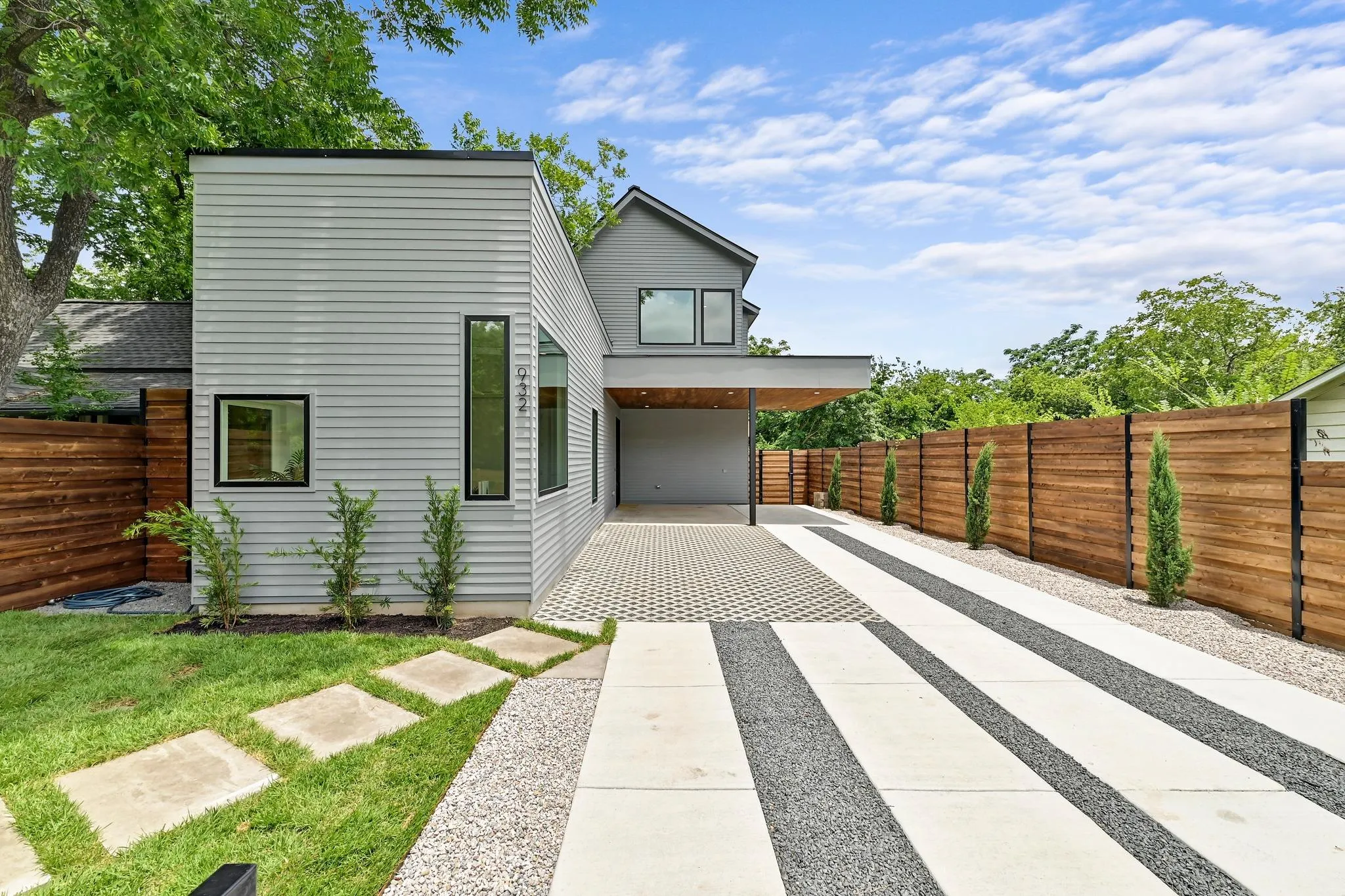 Photo of 932 E 53RD ST, Austin, 78751