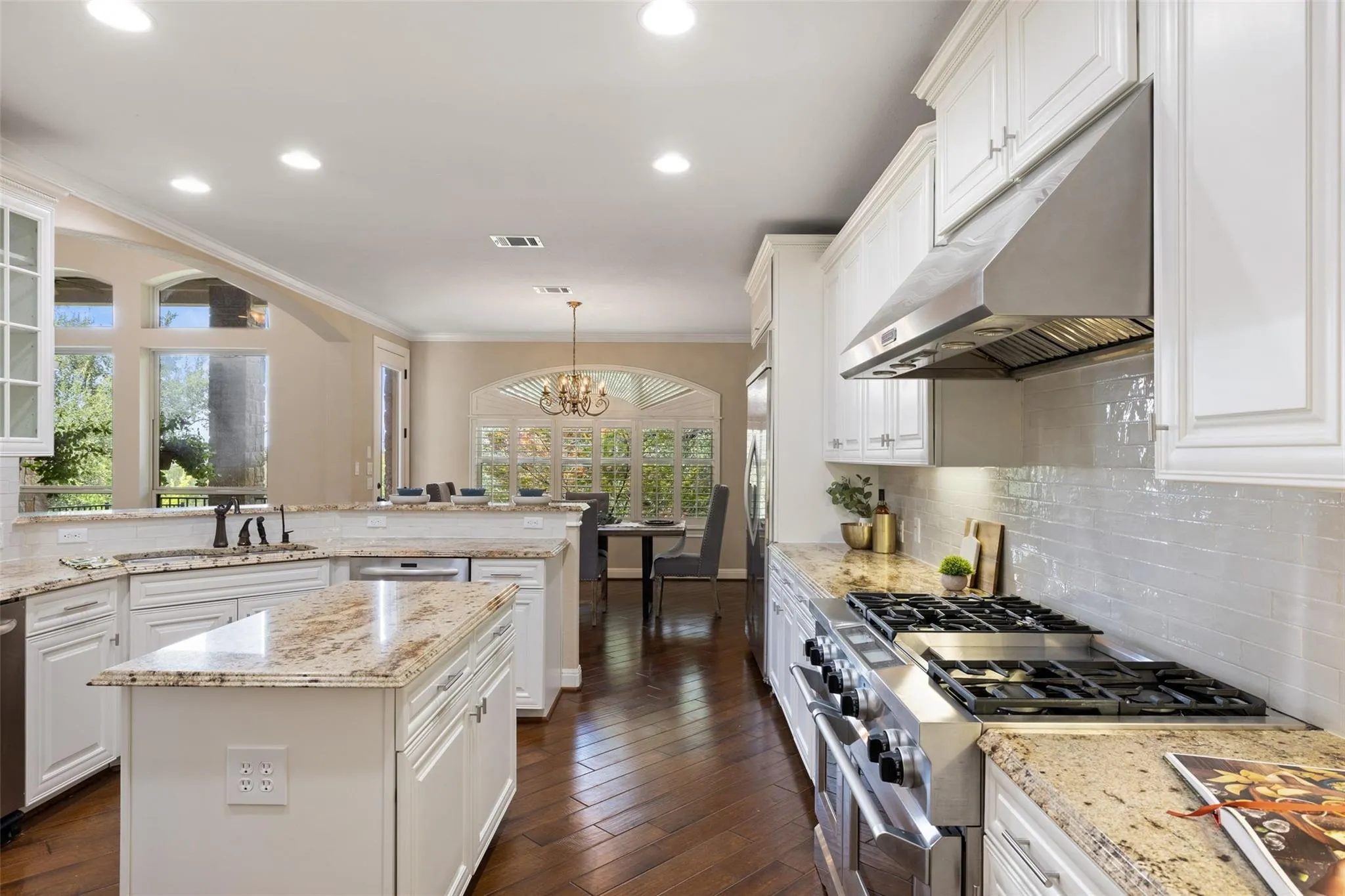 Photo 4 of 407 BELLA MONTAGNA CIR