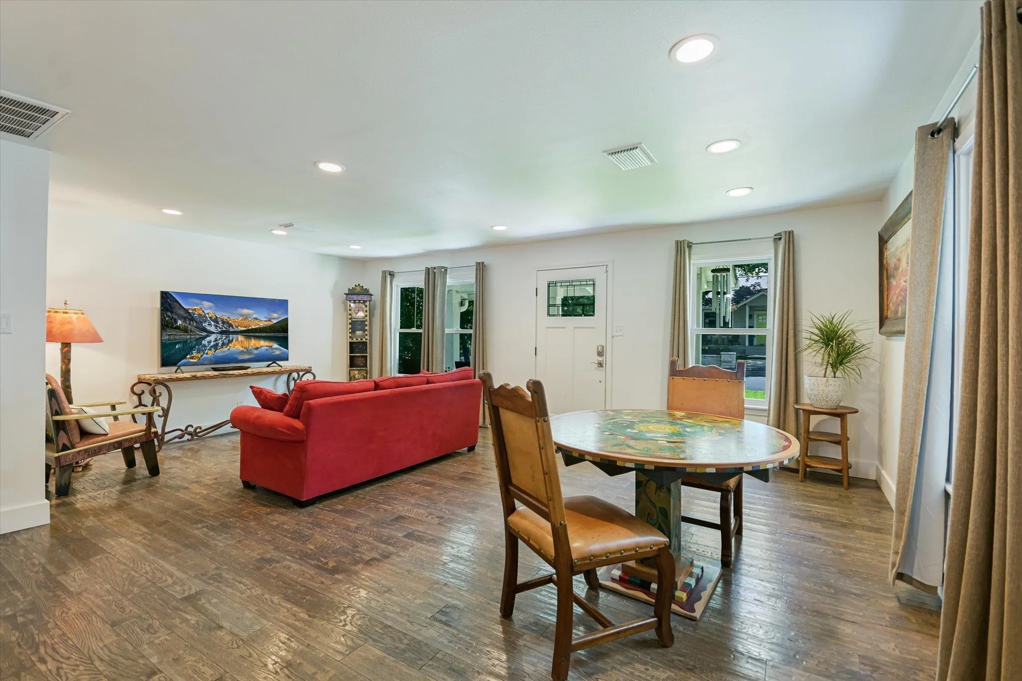 Photo 5 of 605 DEEP EDDY AVE