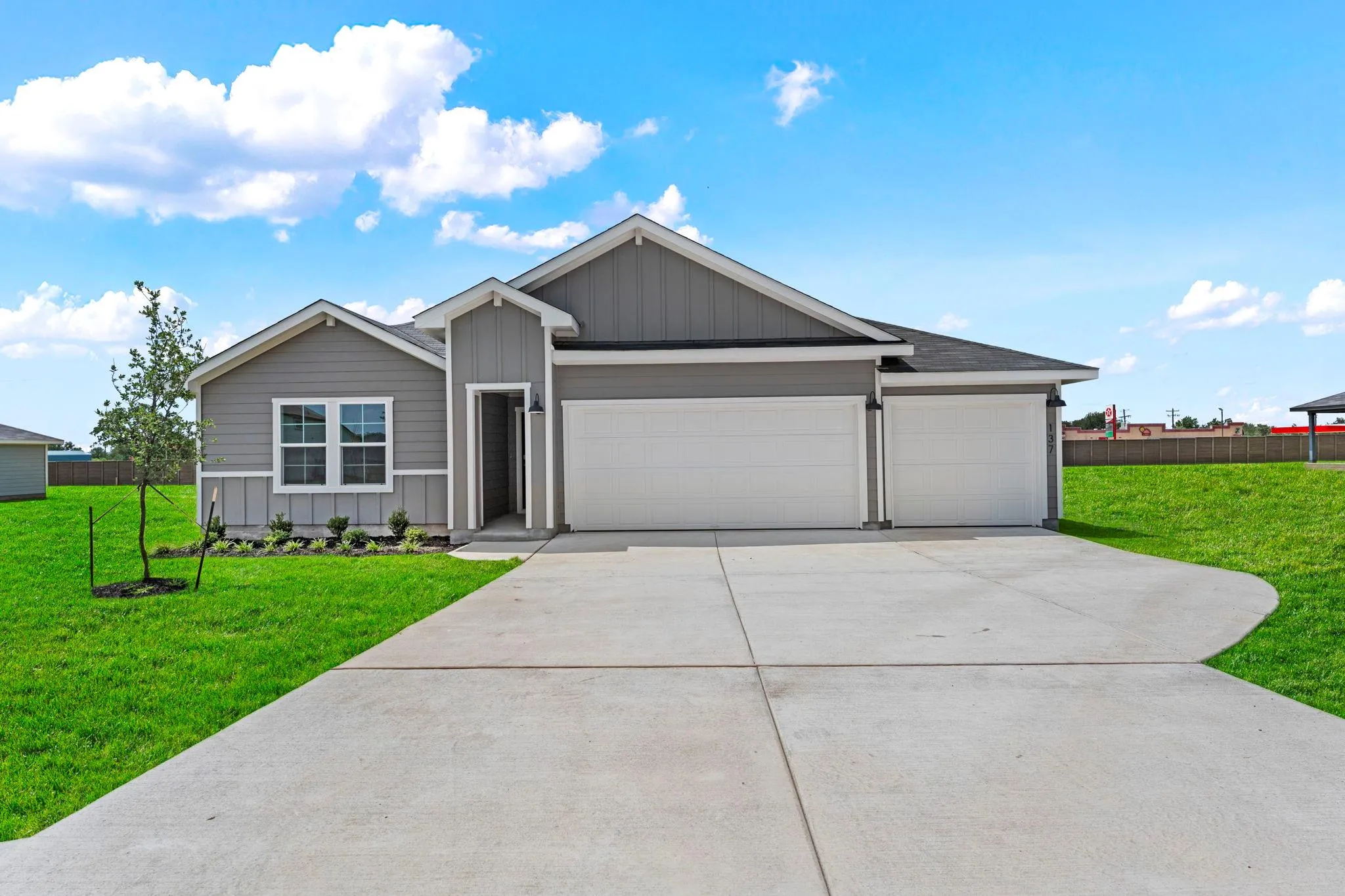 Photo of 137 UNION PACIFIC DR, Cedar Creek, TX, 78612