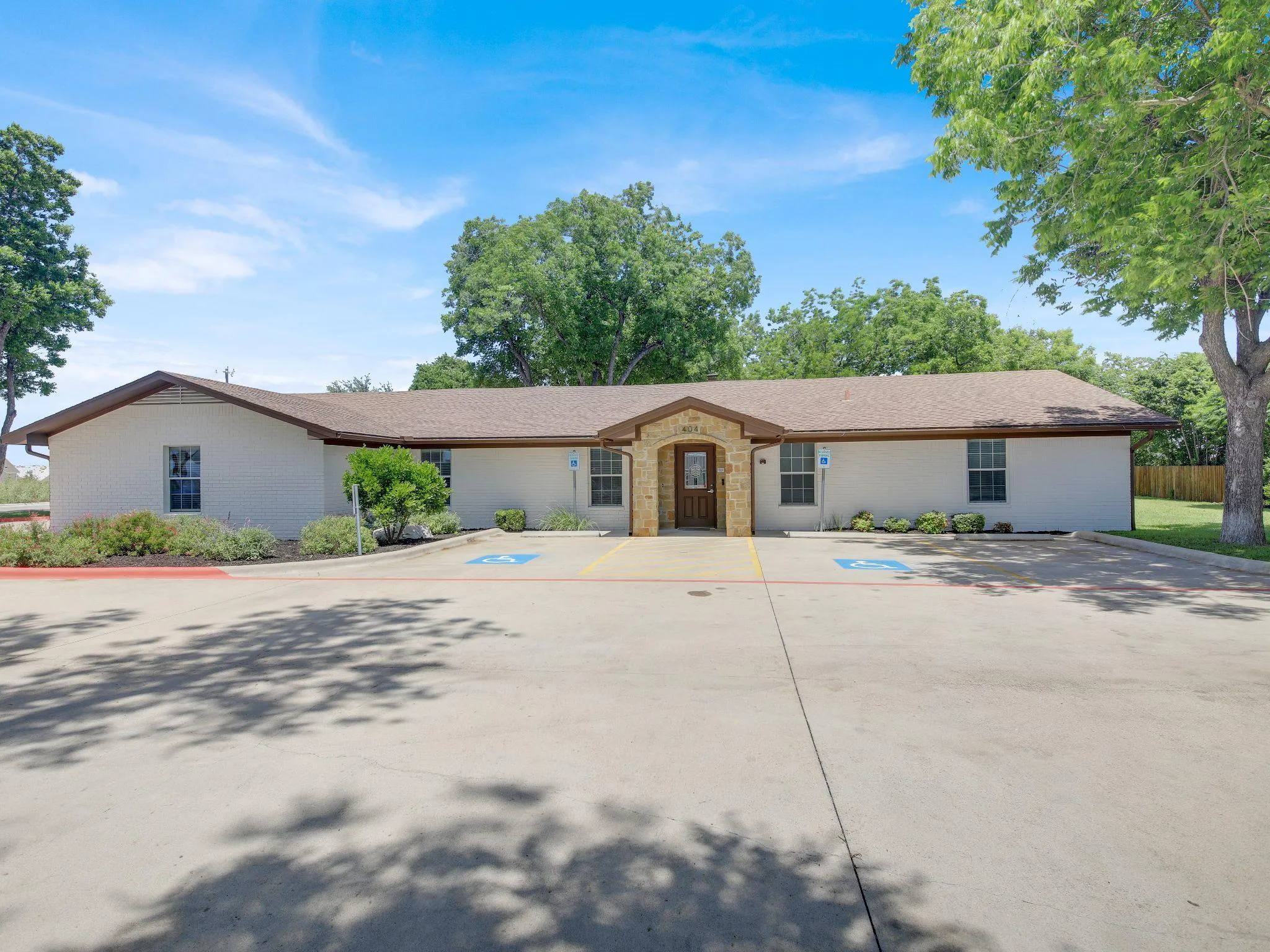 Photo of 404 CARLOS G PARKER BLVD NW, Taylor, TX, 76574
