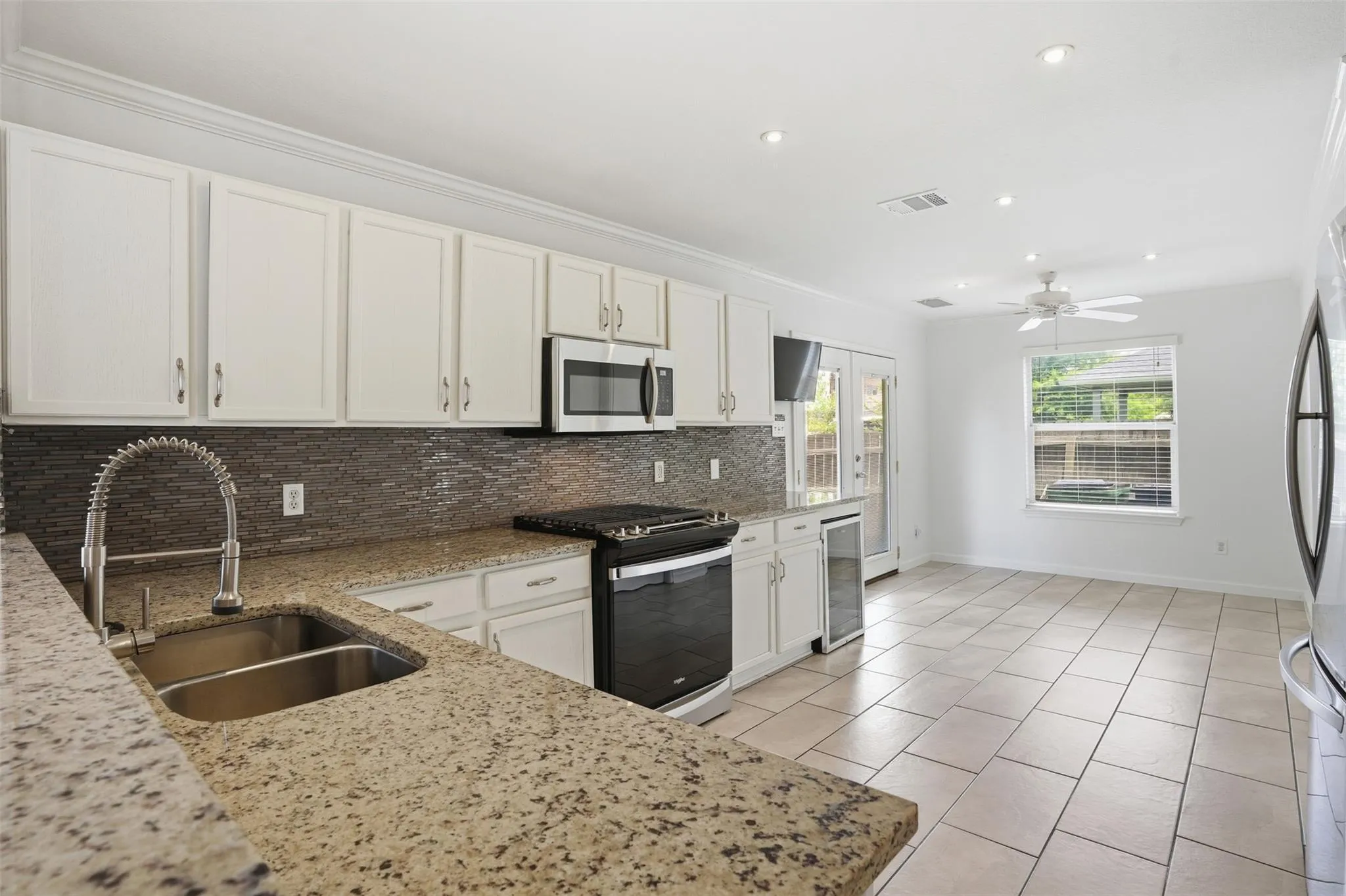 Photo 3 of 3838 HALEYS WAY