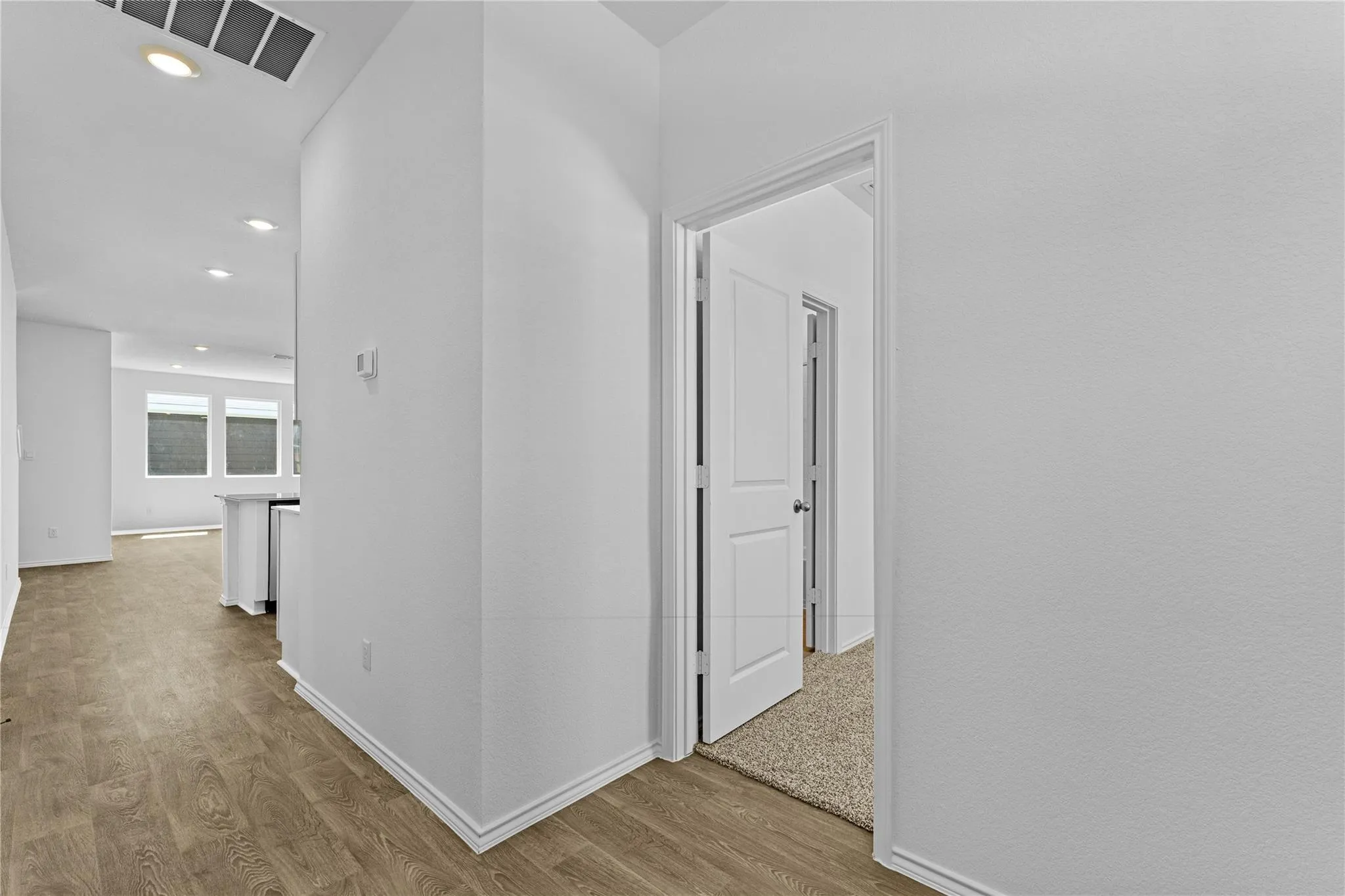 Photo 4 of 322 NIZAO LN