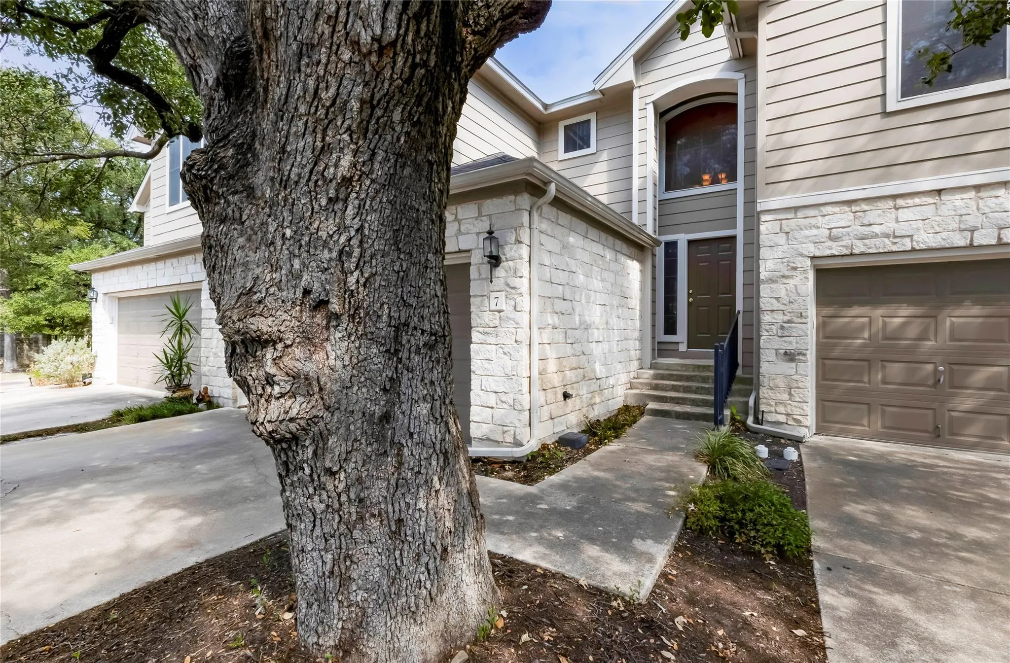 Photo 5 of 4501 WHISPERING VALLEY DR #7