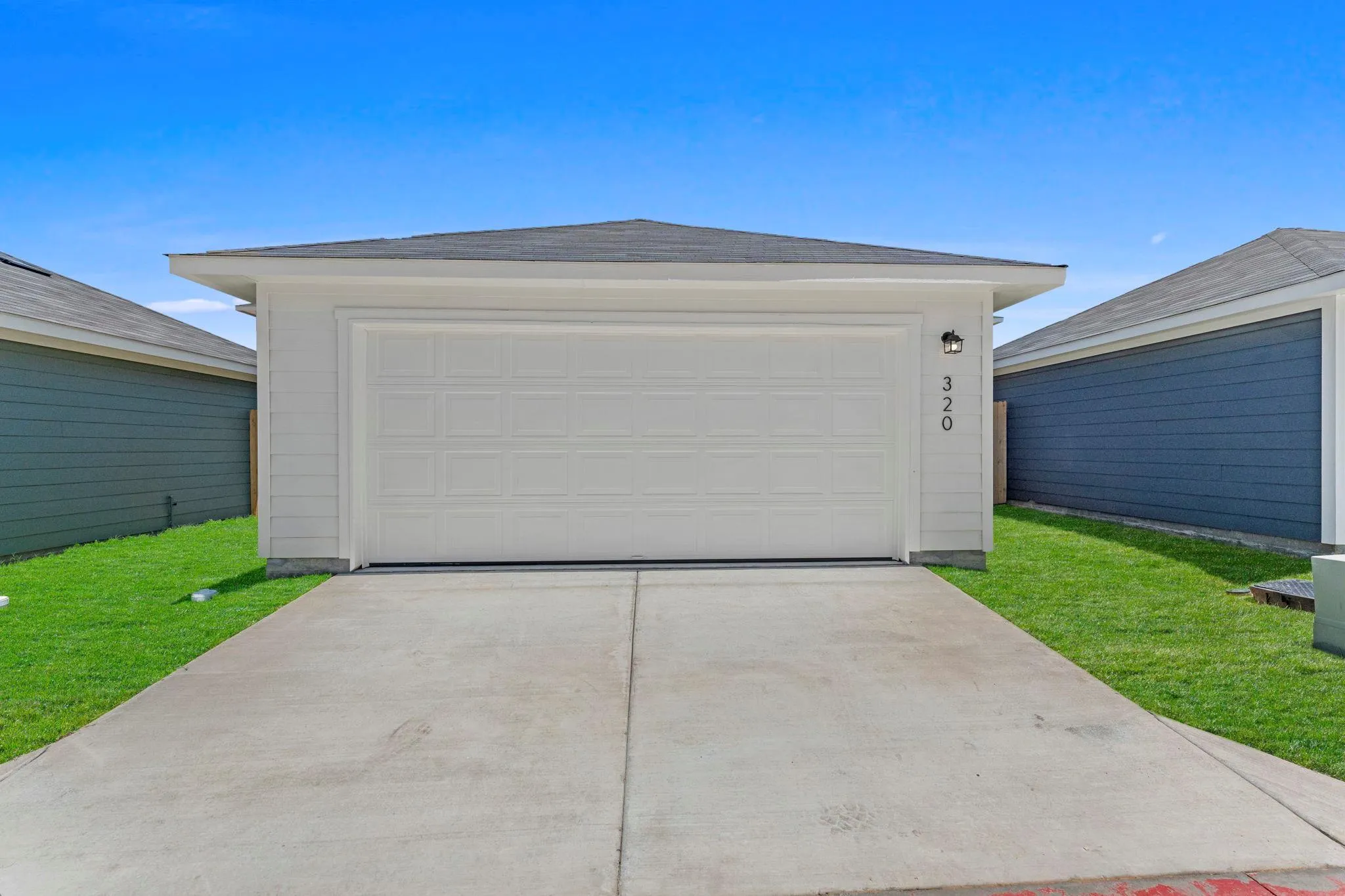 Photo 2 of 320 NIZAO LN