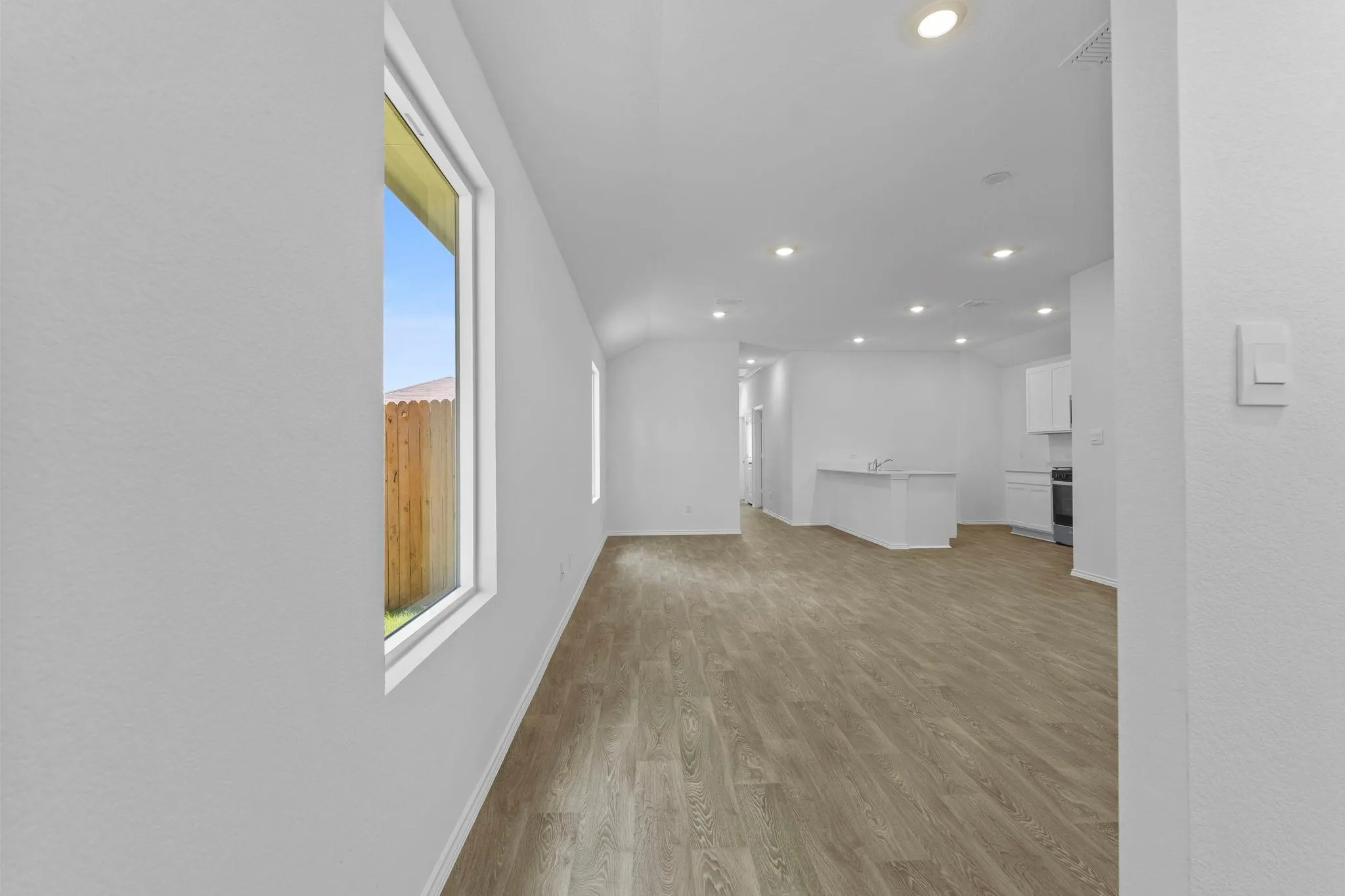 Photo 5 of 320 NIZAO LN