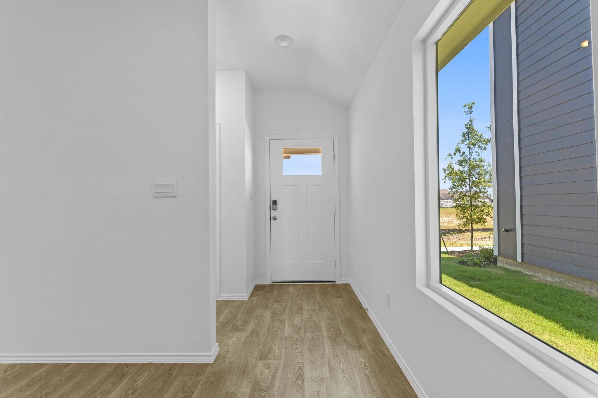 Photo 3 of 320 NIZAO LN