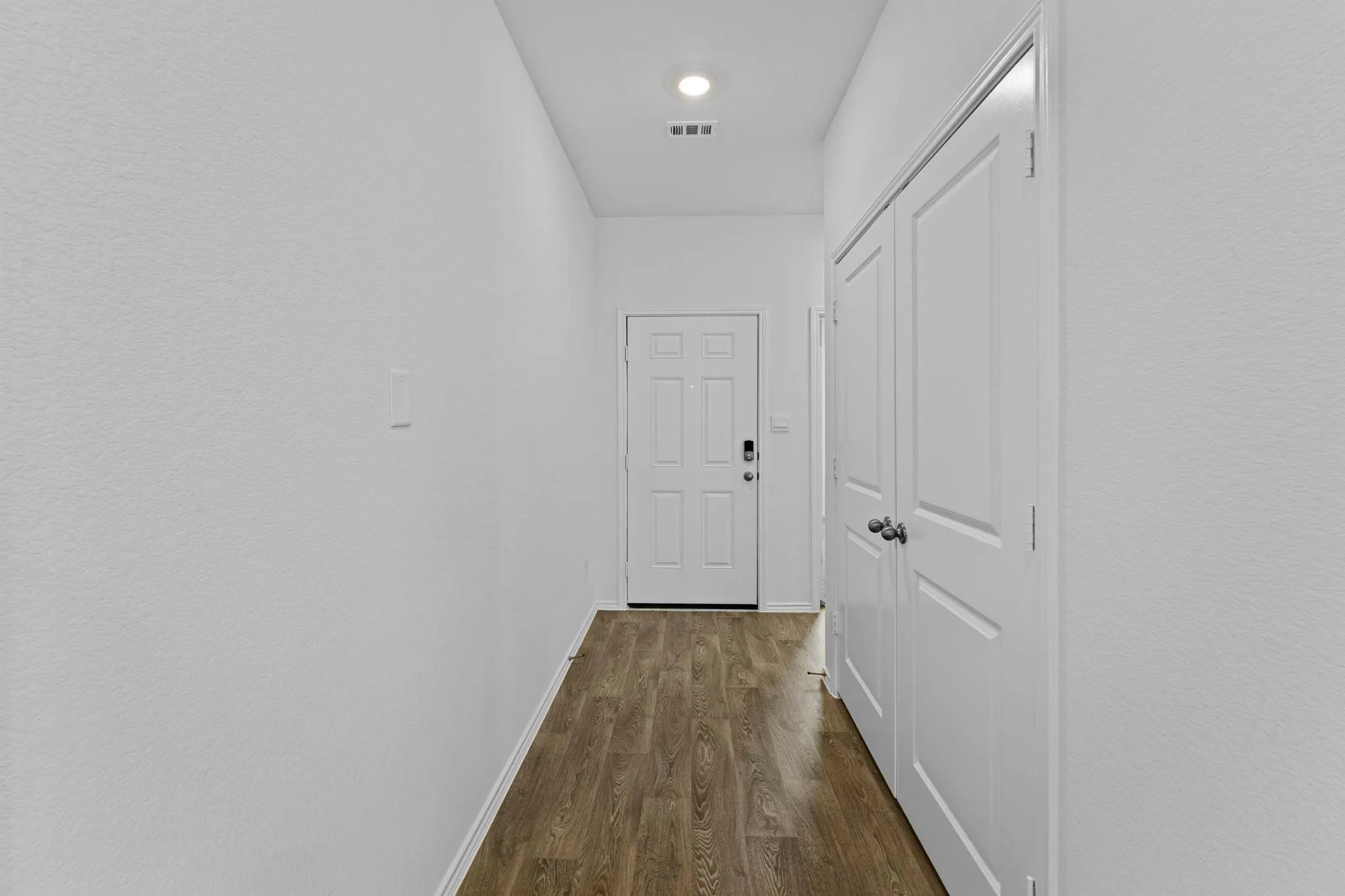 Photo 2 of 181 B HARRISON XING