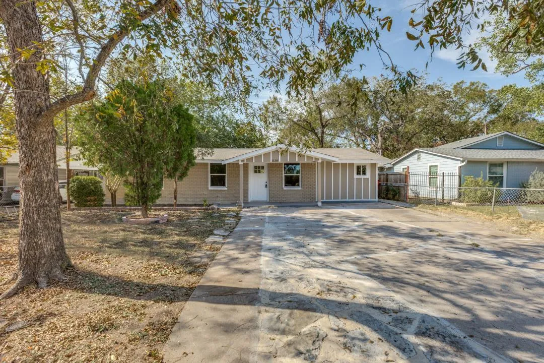 Photo of 1118 SPUR ST, Austin, TX, 78721