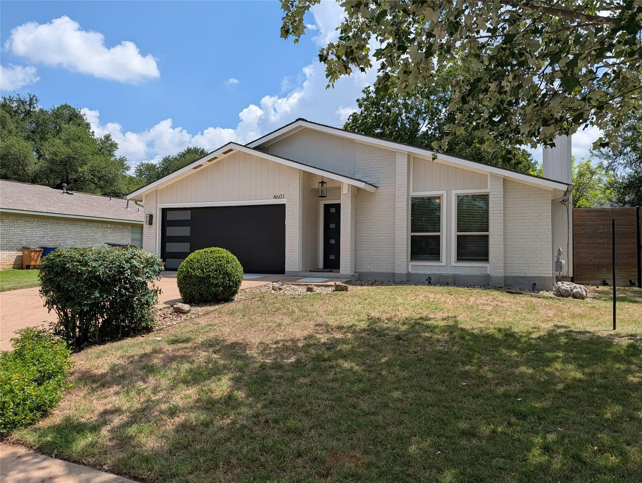 Photo 2 of 4601 TAMARACK TRL