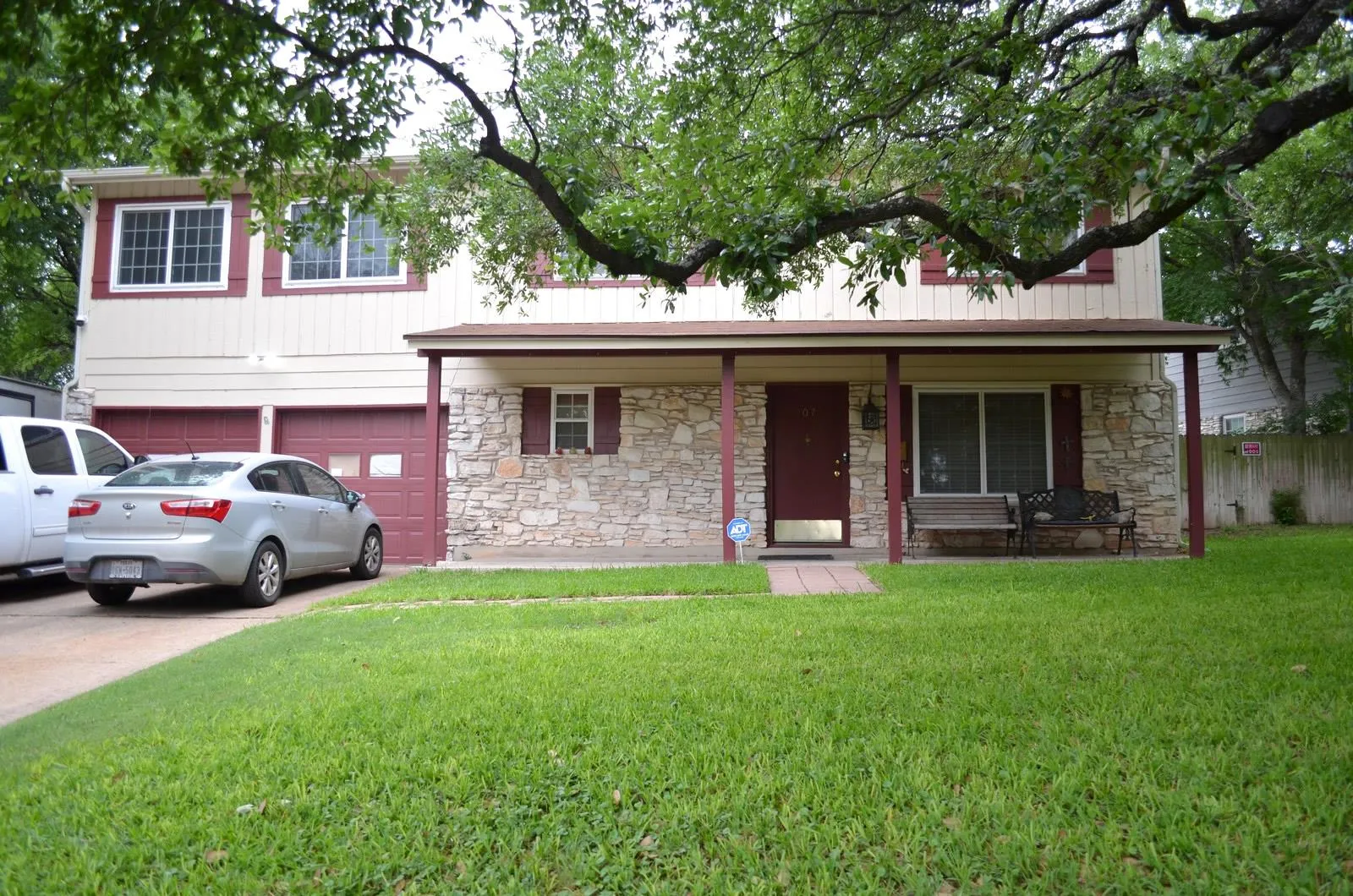 Photo 3 of 907 PEPPERELL CT