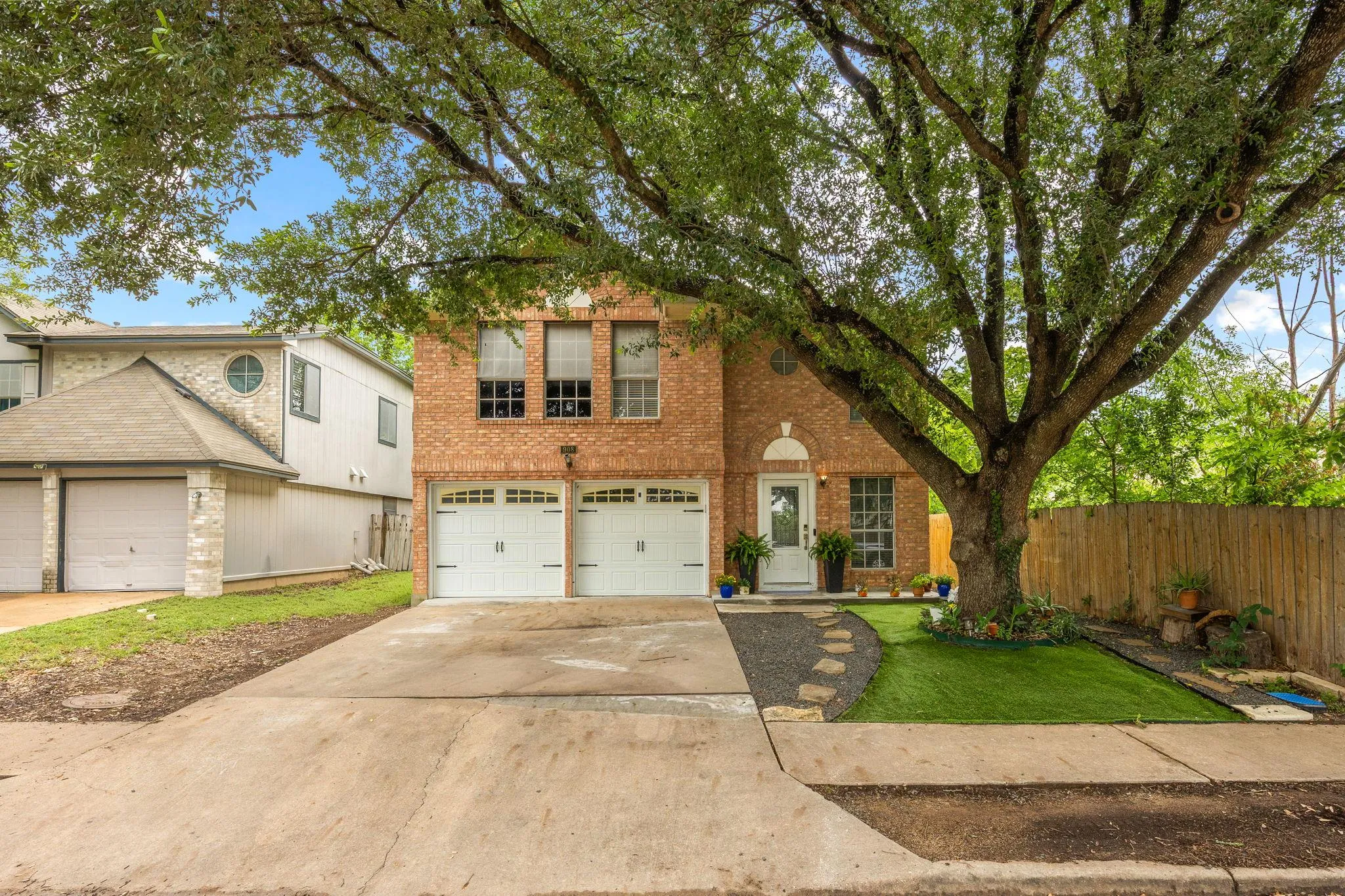 Photo of 908 TAYSIDE DR, Pflugerville, 78660