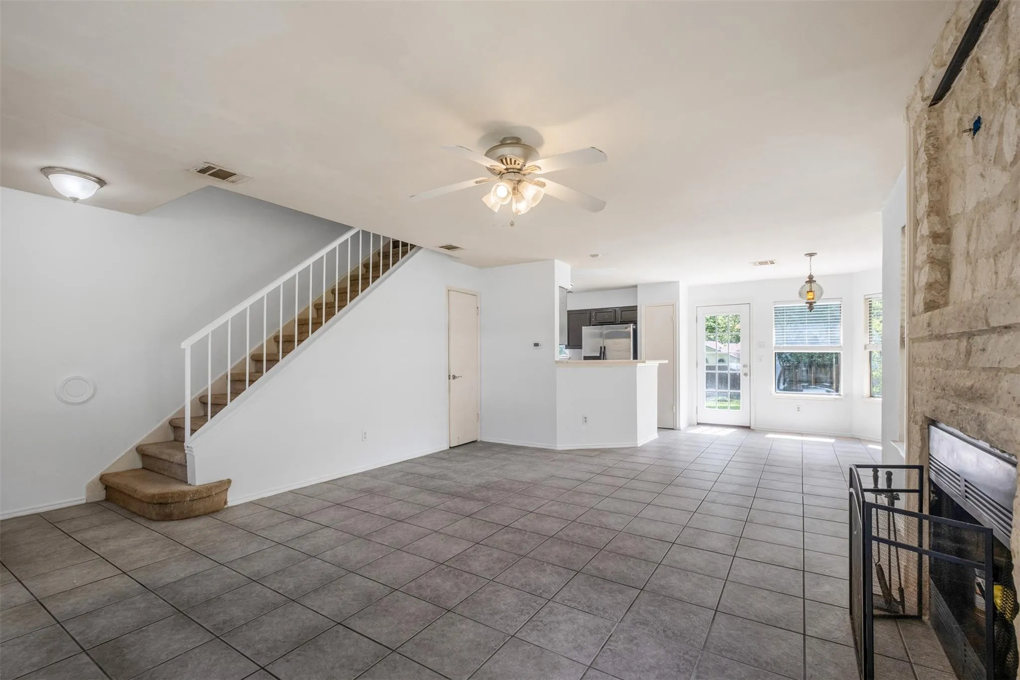 Photo 5 of 10501 BILBROOK PL