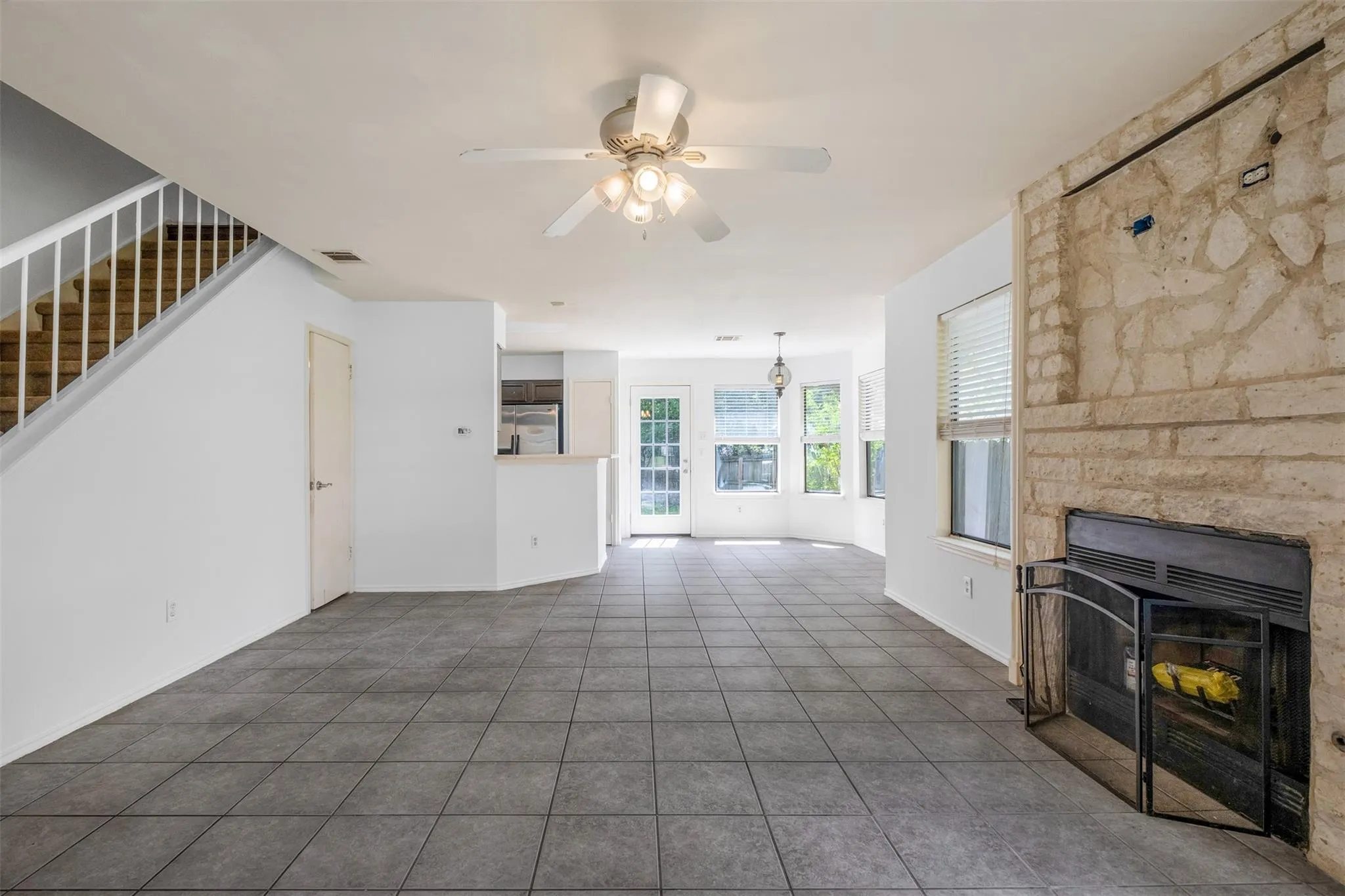 Photo 4 of 10501 BILBROOK PL