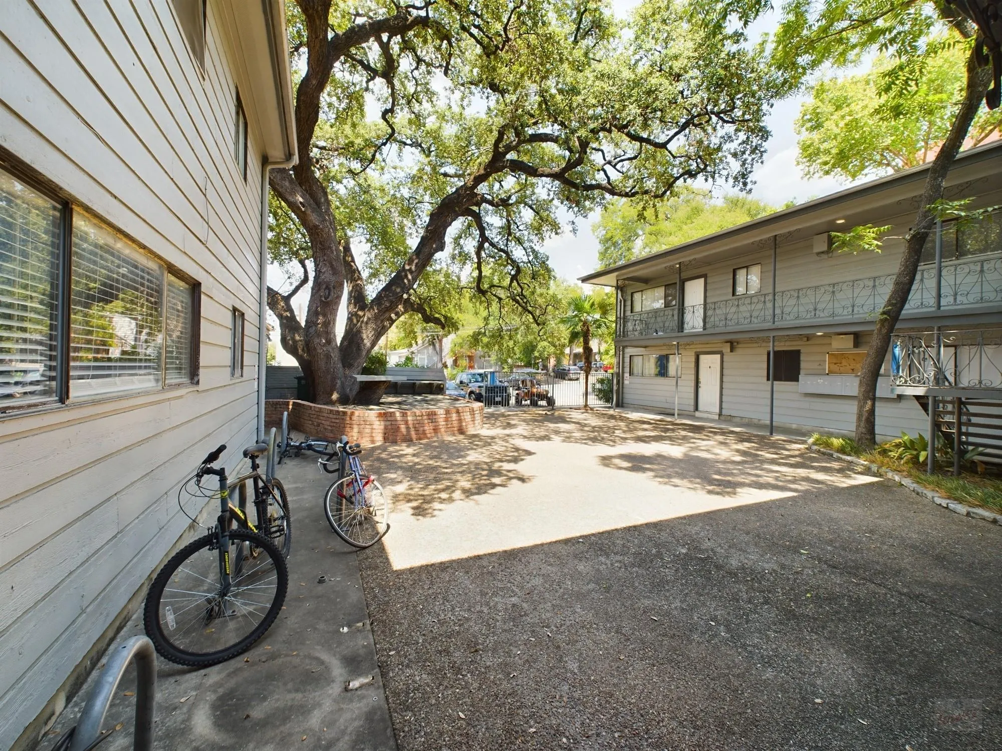 Photo of 803 W 28TH ST #202, Austin, TX, 78705