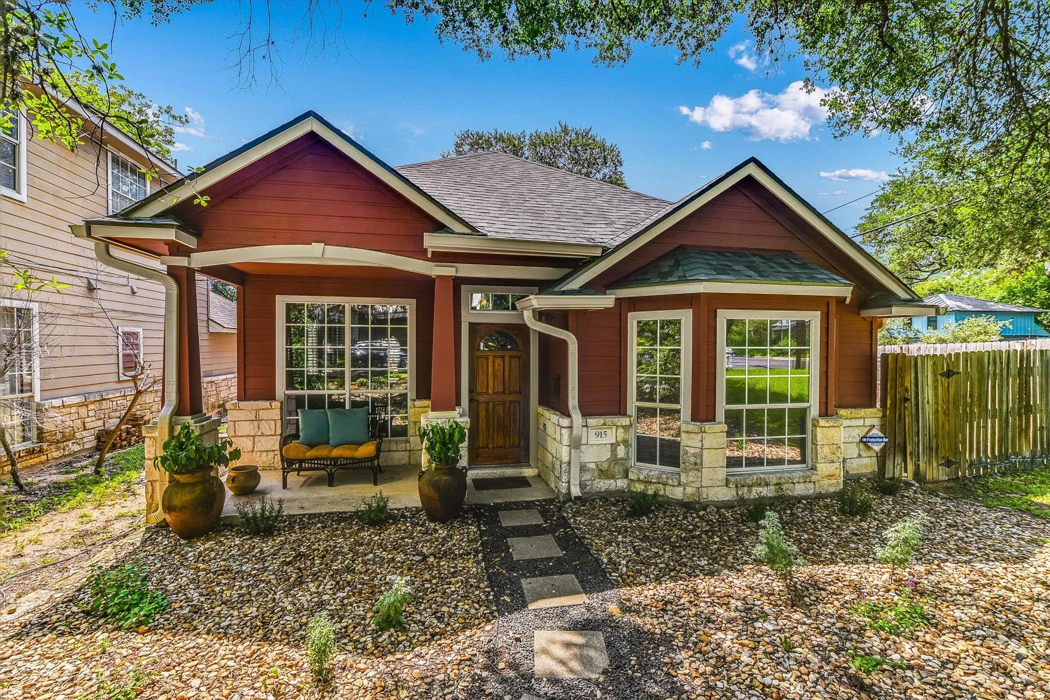 Photo of 915 GARNER AVE, Austin, 78704