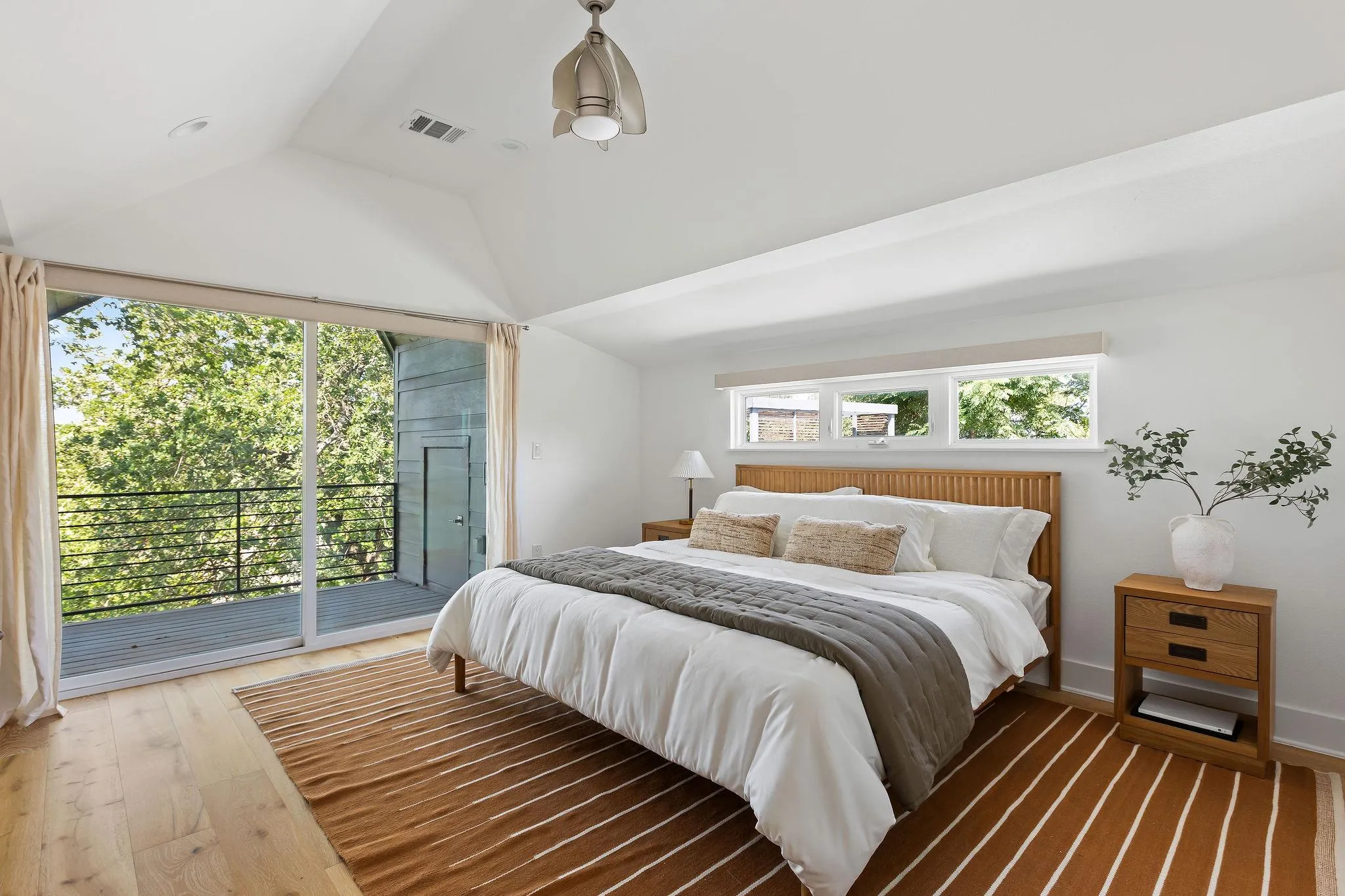 Photo 5 of 1182 OAKGROVE AVE #A