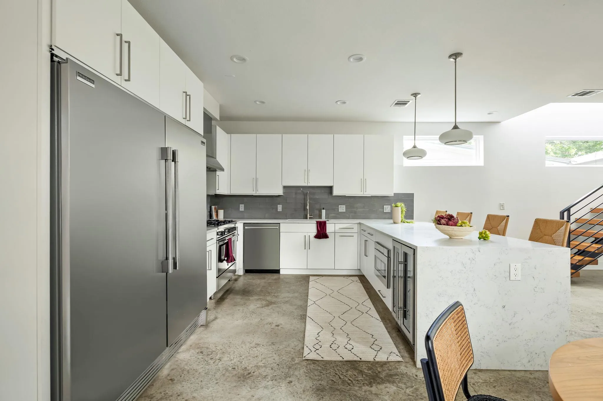 Photo 4 of 1182 OAKGROVE AVE #A