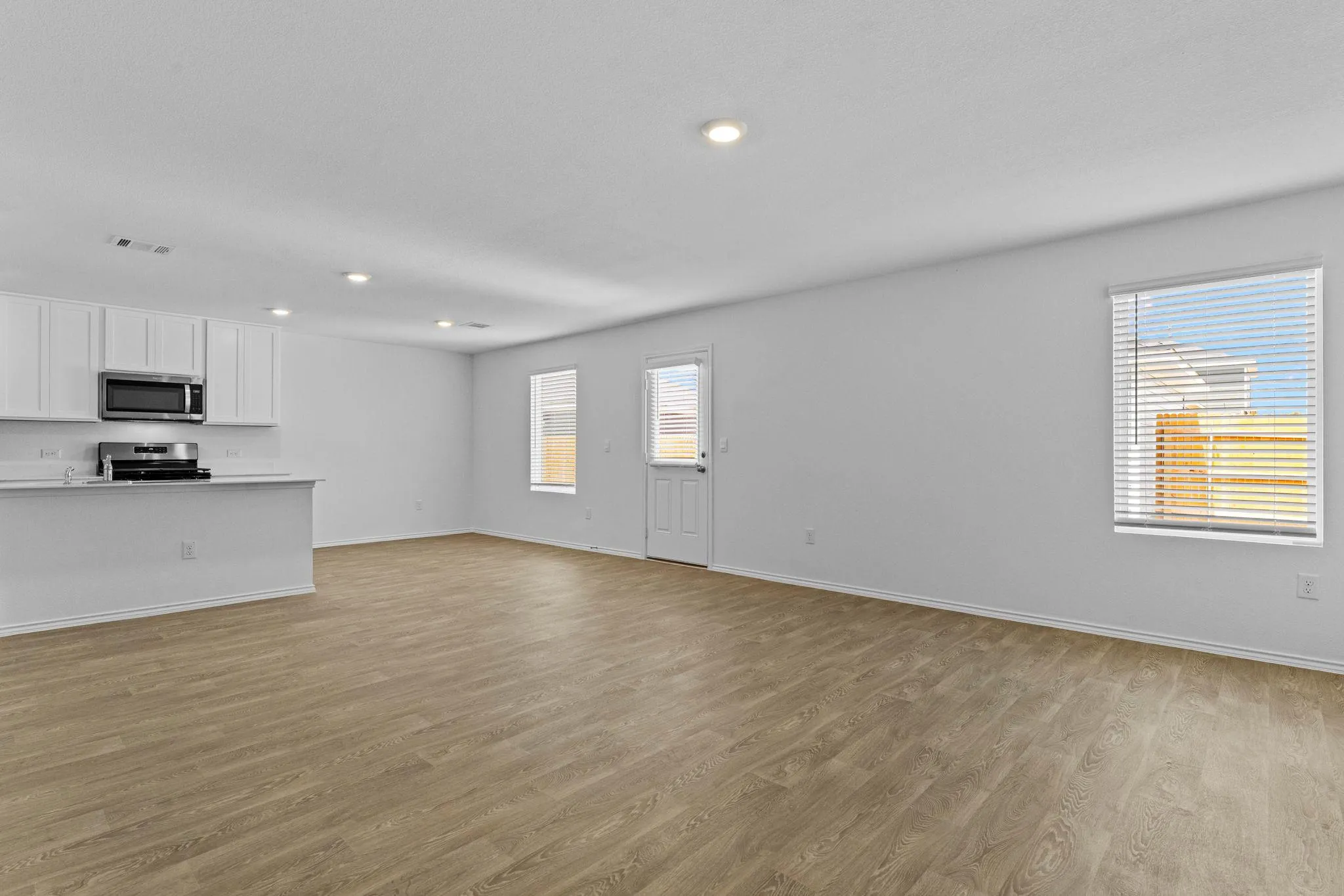Photo 3 of 251 BARDWELL WAY