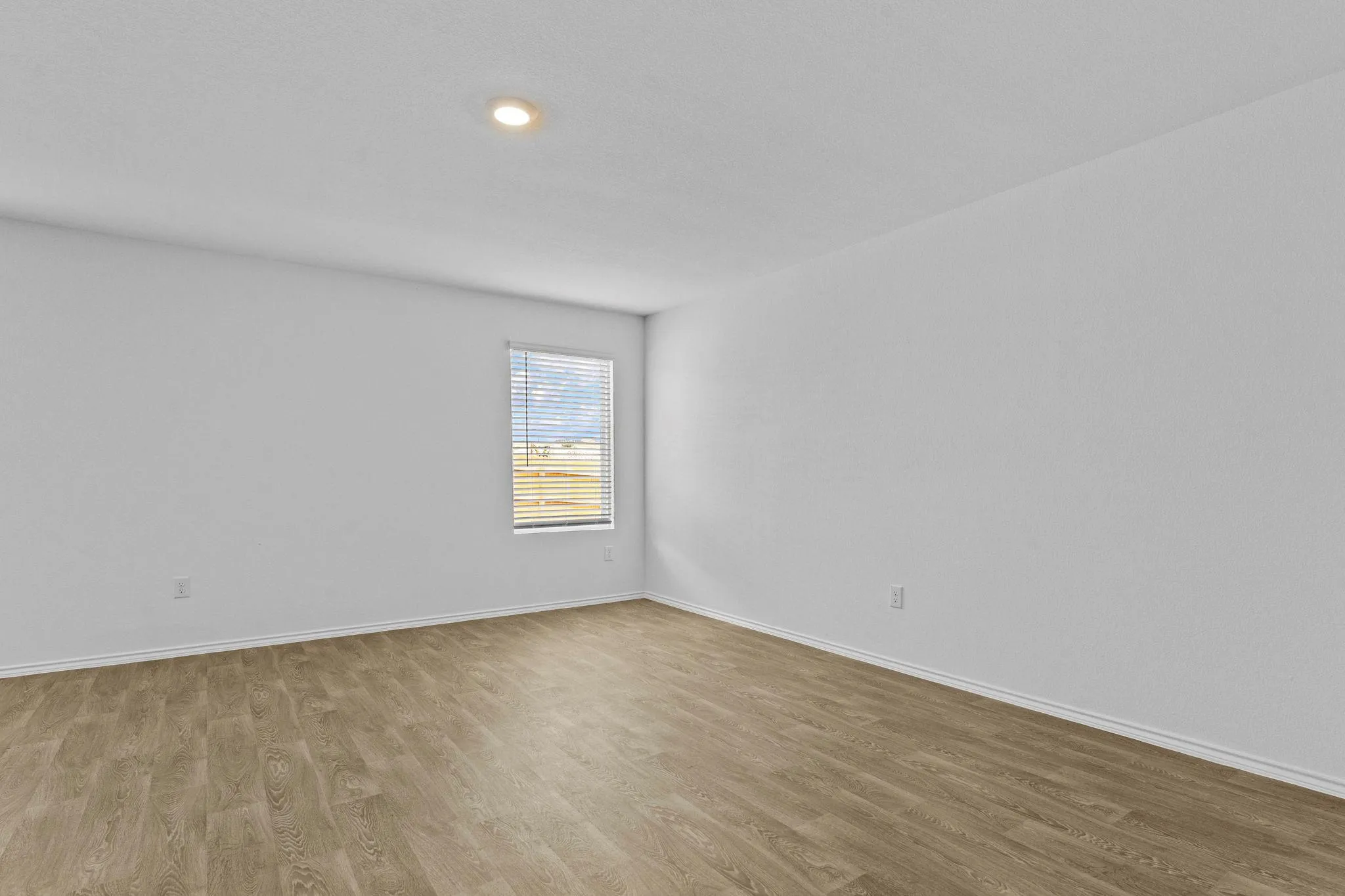 Photo 4 of 251 BARDWELL WAY