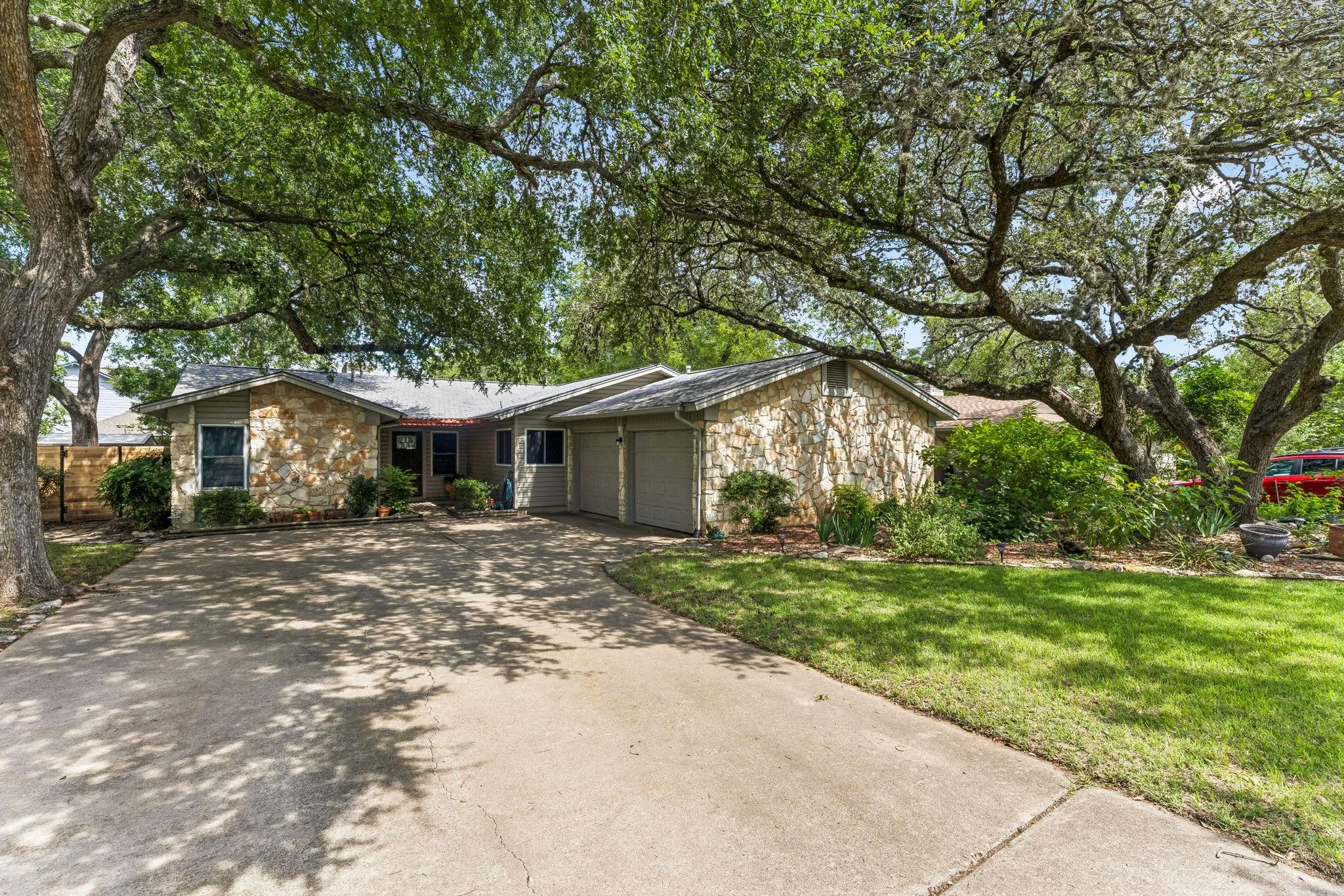 Photo 3 of 6101 SUN VISTA DR