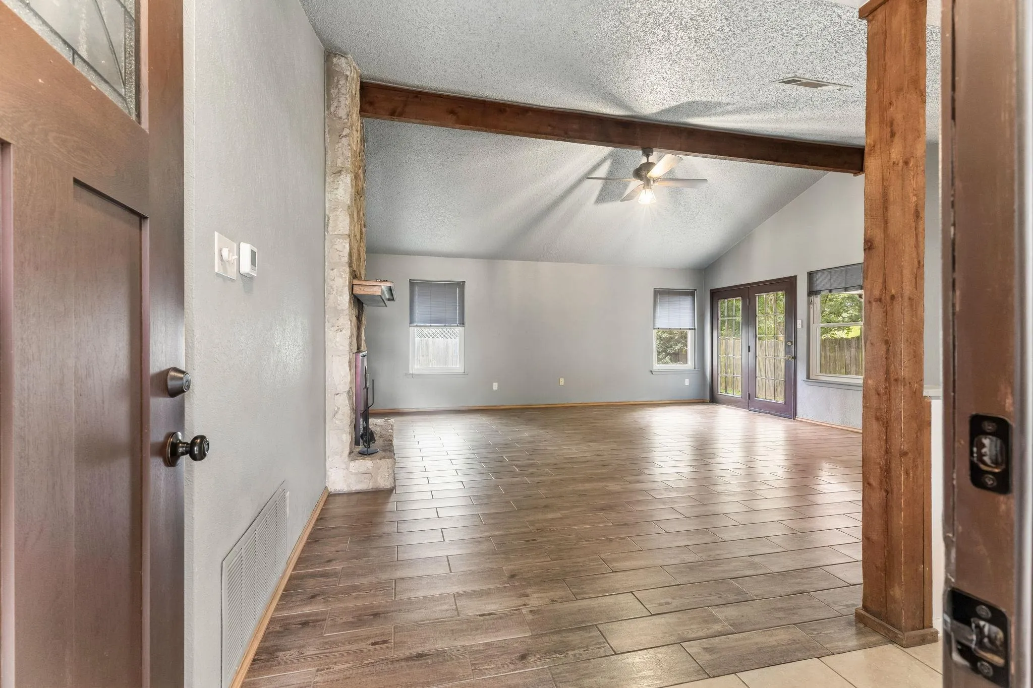 Photo 5 of 6101 SUN VISTA DR
