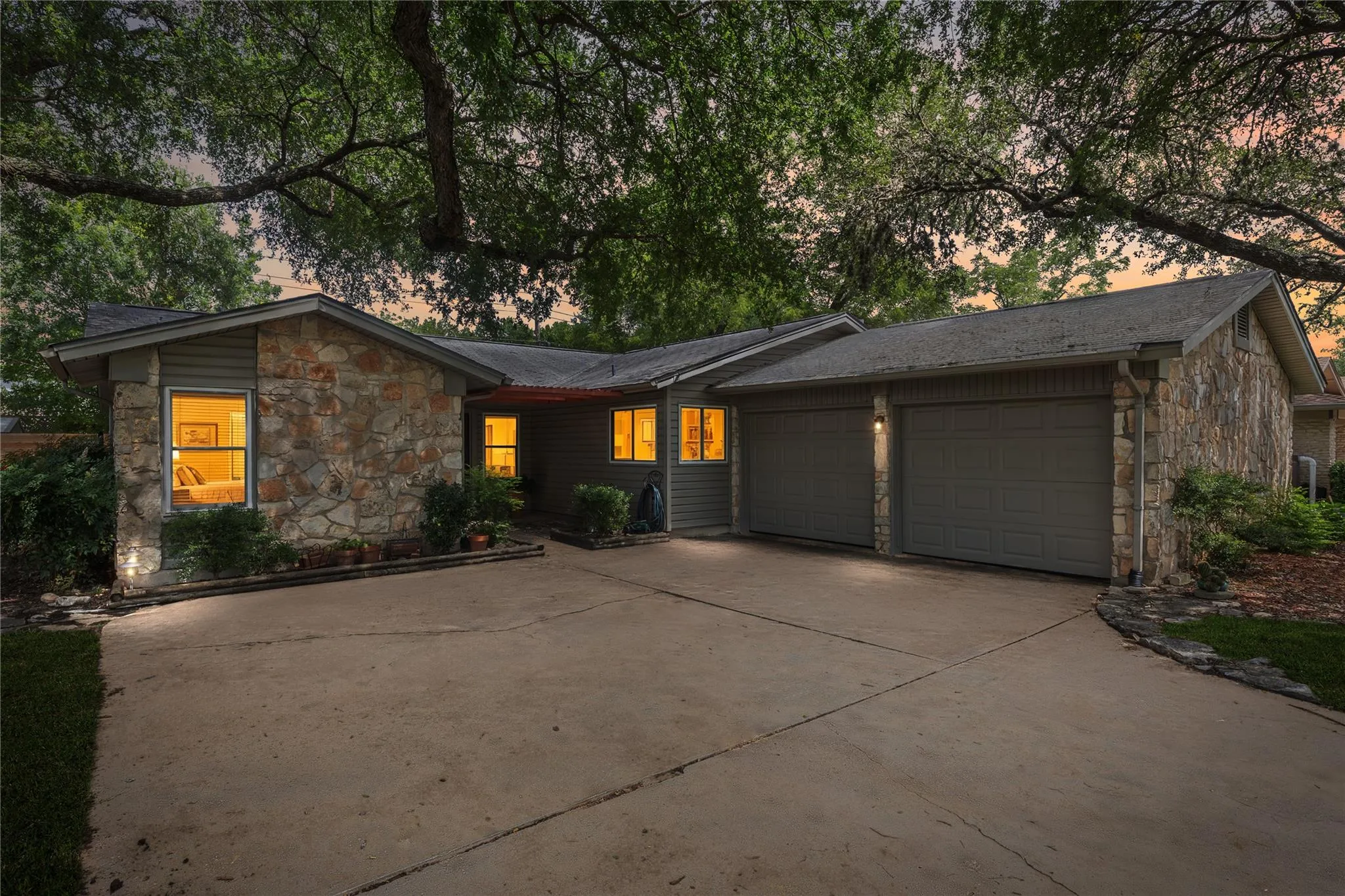 Photo 4 of 6101 SUN VISTA DR