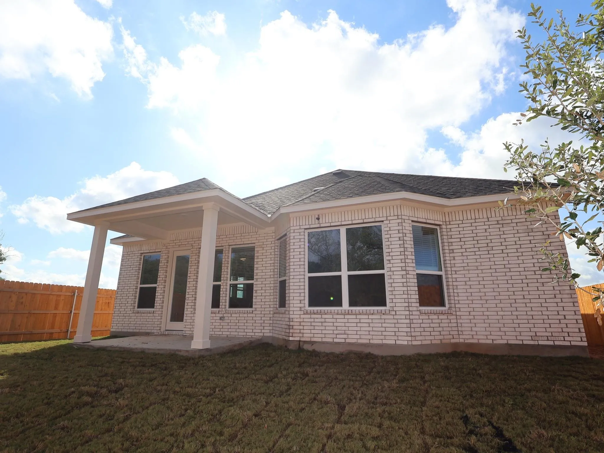 Photo 5 of 296 CHAMP AVE