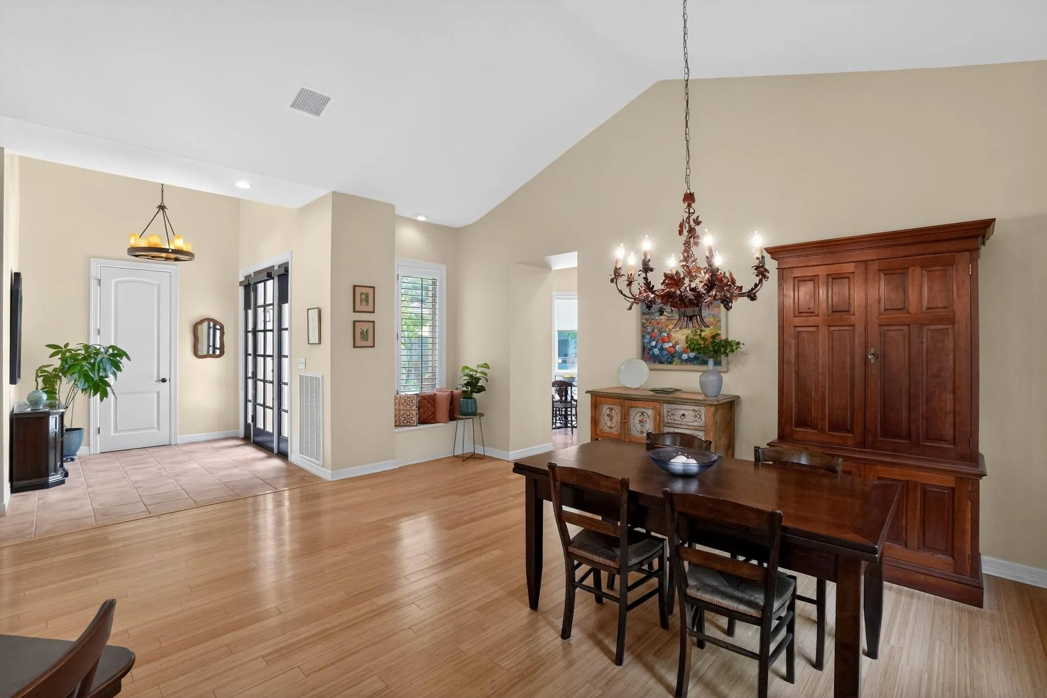 Photo 4 of 2305 BARTON CREEK BLVD #40