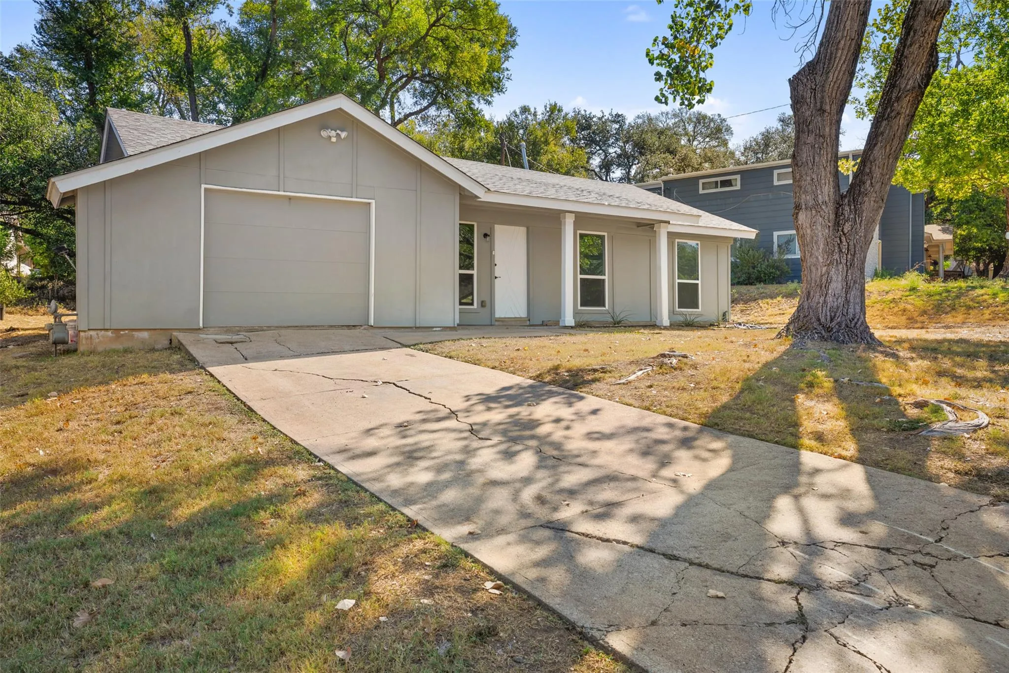 Photo 5 of 3103 MATADOR DR