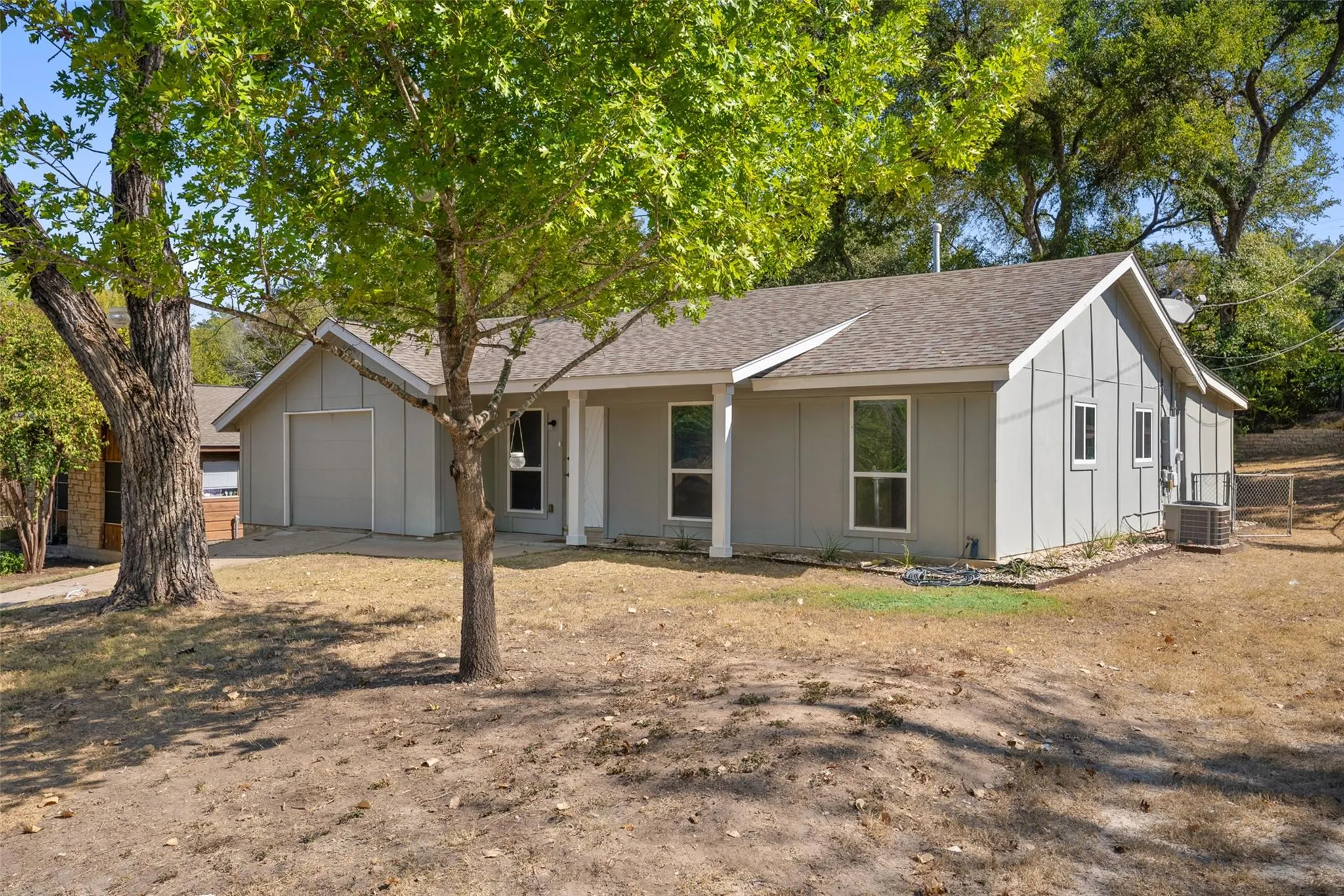 Photo 4 of 3103 MATADOR DR
