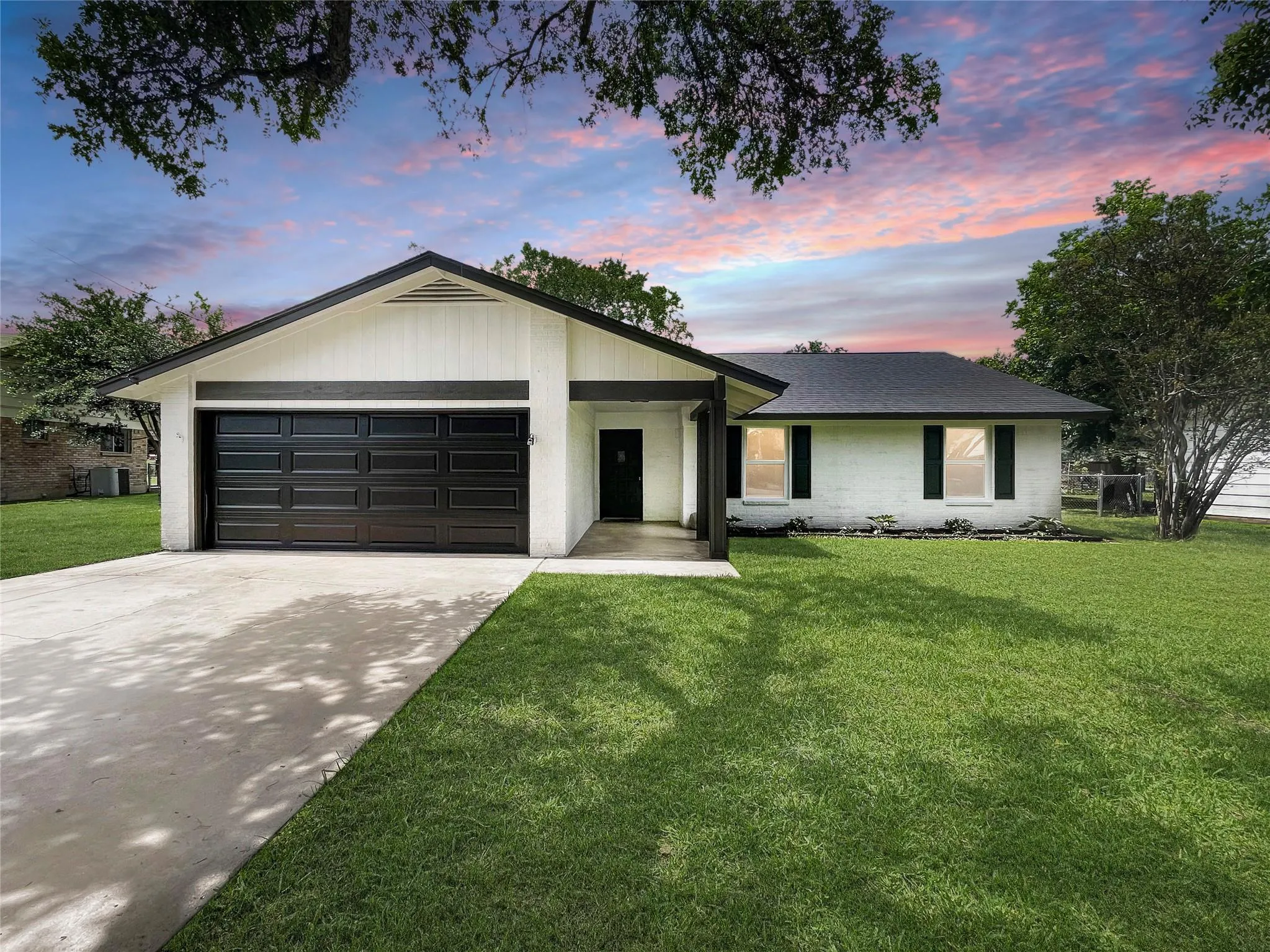 Photo of 313 GOLDEN OAKS DR, Georgetown, TX, 78628