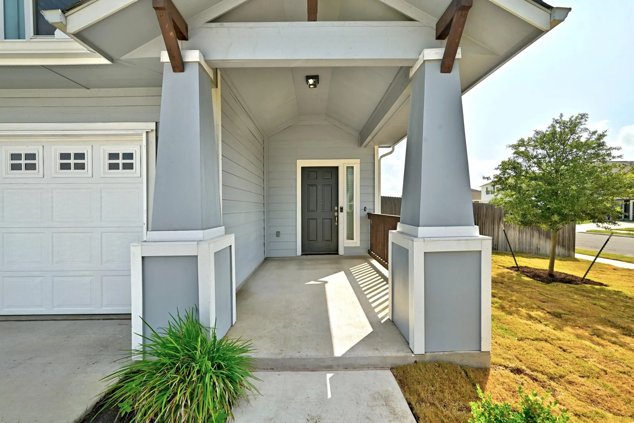 Photo 4 of 108 LIVING REEF DR