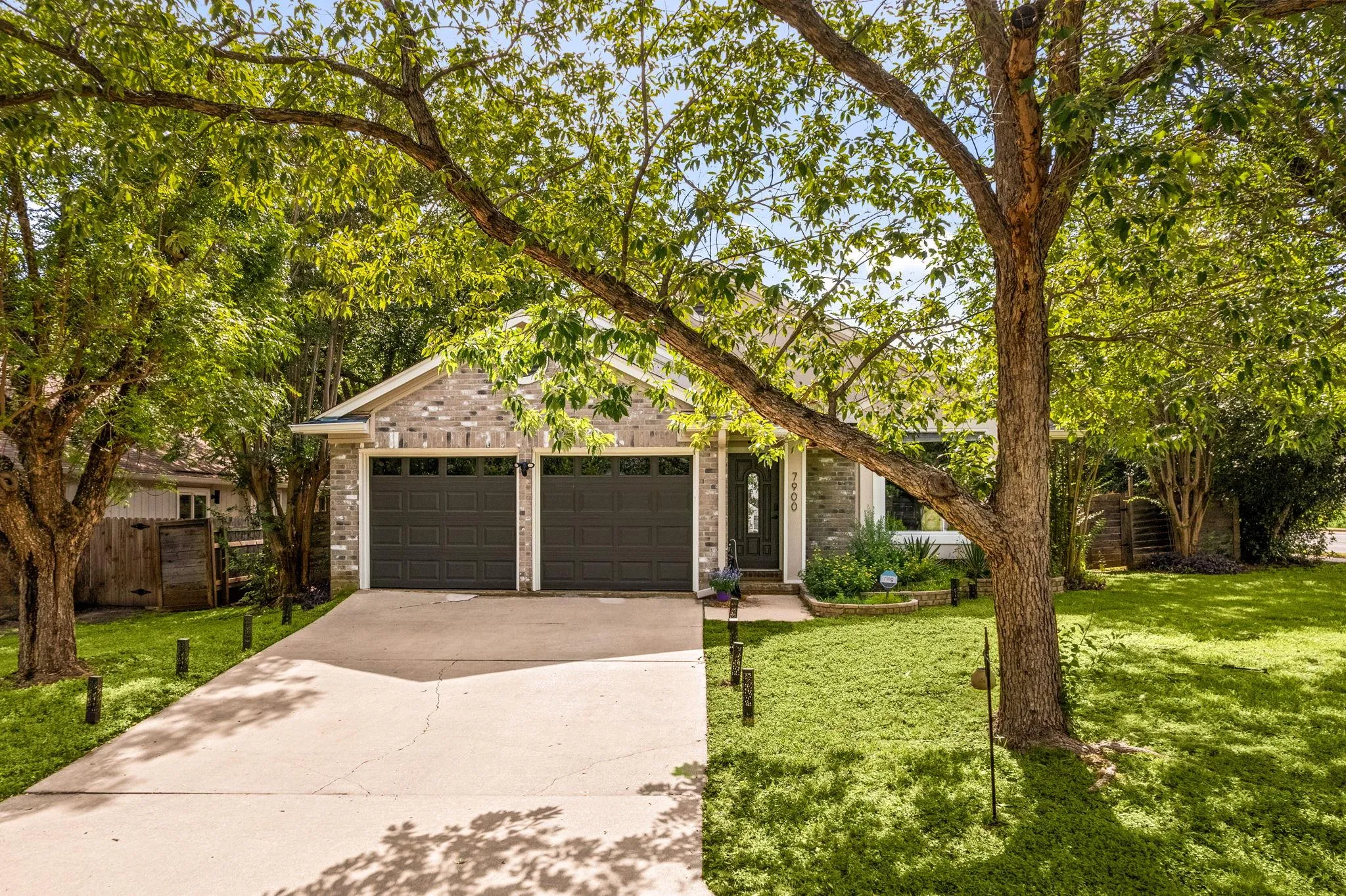 Photo of 7900 FINCH TRL, Austin, TX, 78745