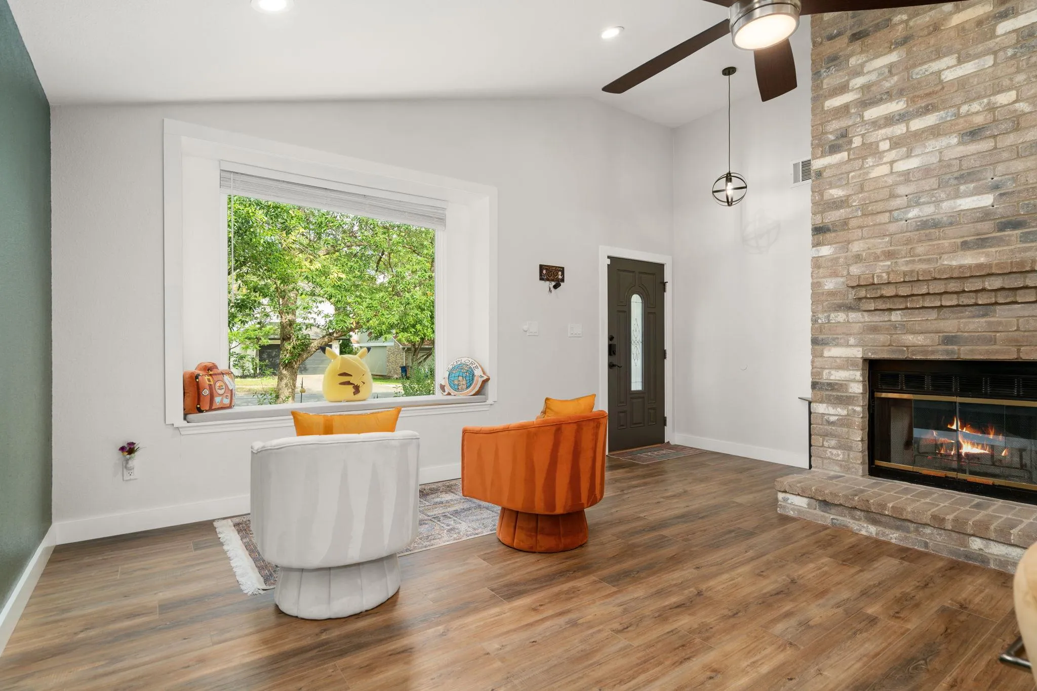 Photo 5 of 7900 FINCH TRL