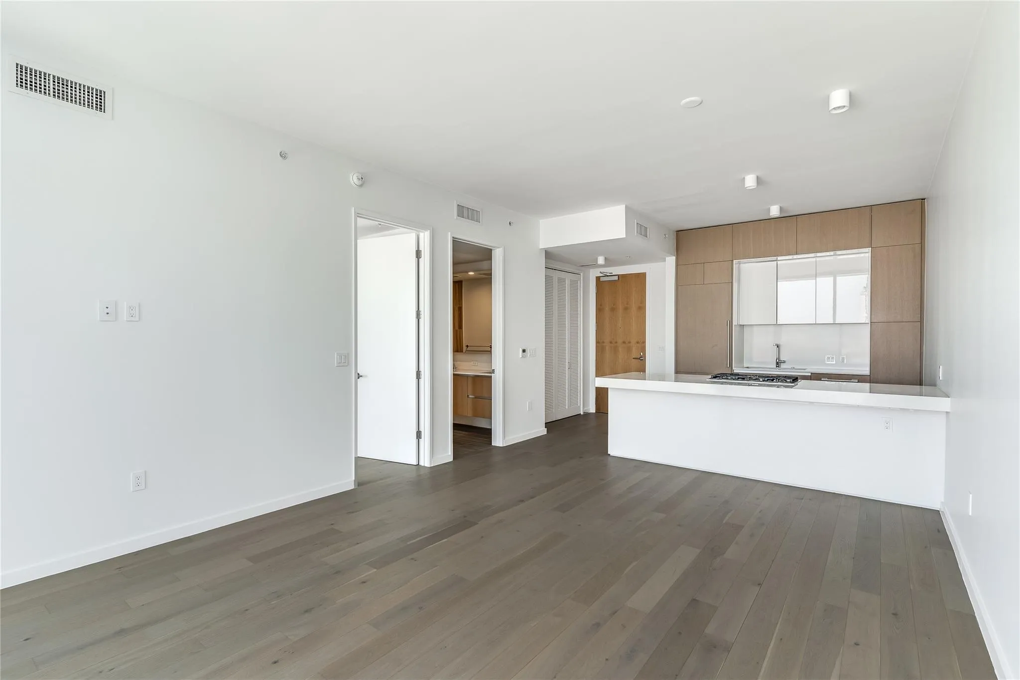 Photo 4 of 313 W 17TH ST #1202