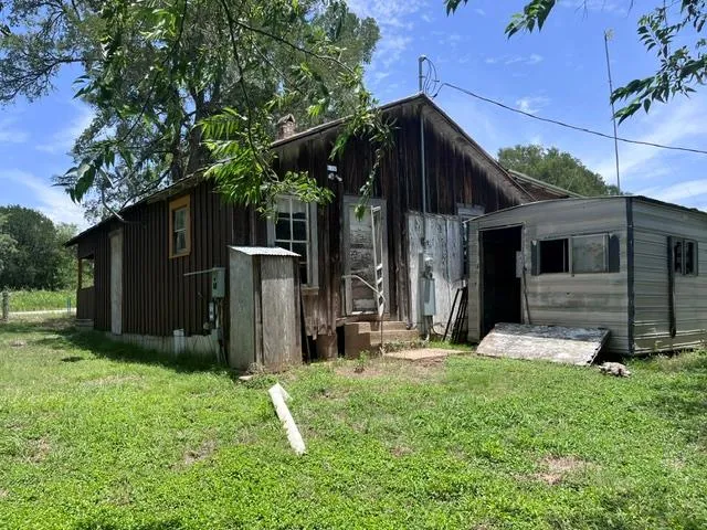 Photo 3 of 344 & 343 BATEMAN RD