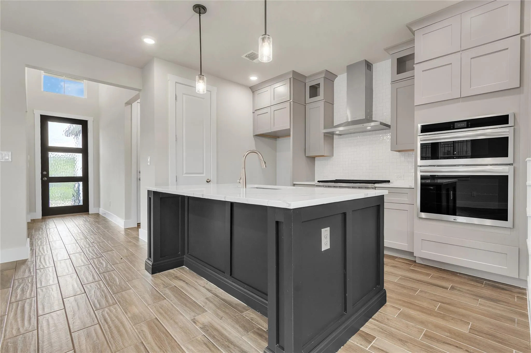 Photo 5 of 8505 PINE MUHLY DR