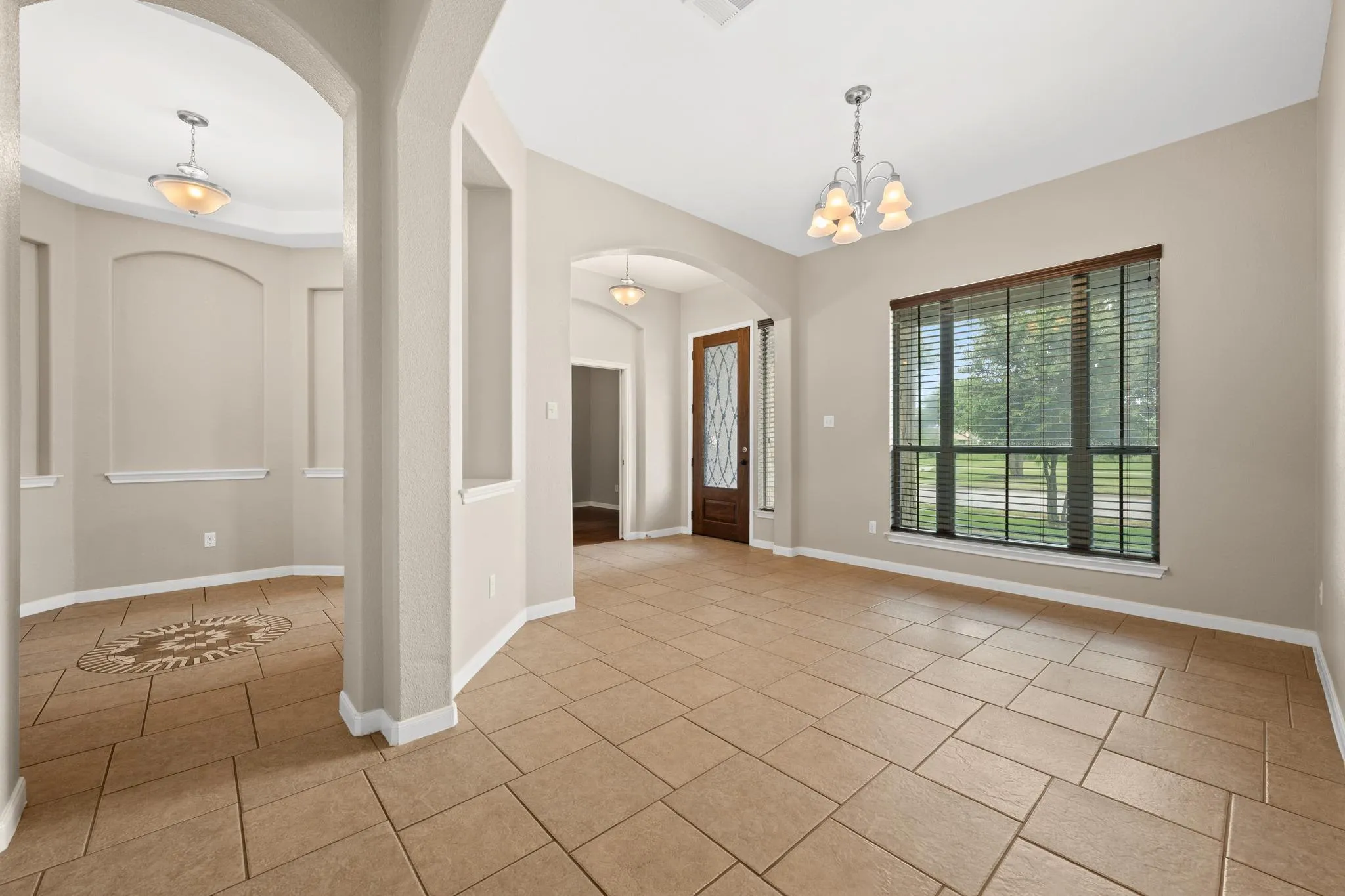 Photo 4 of 20101 CHAYTON CIR