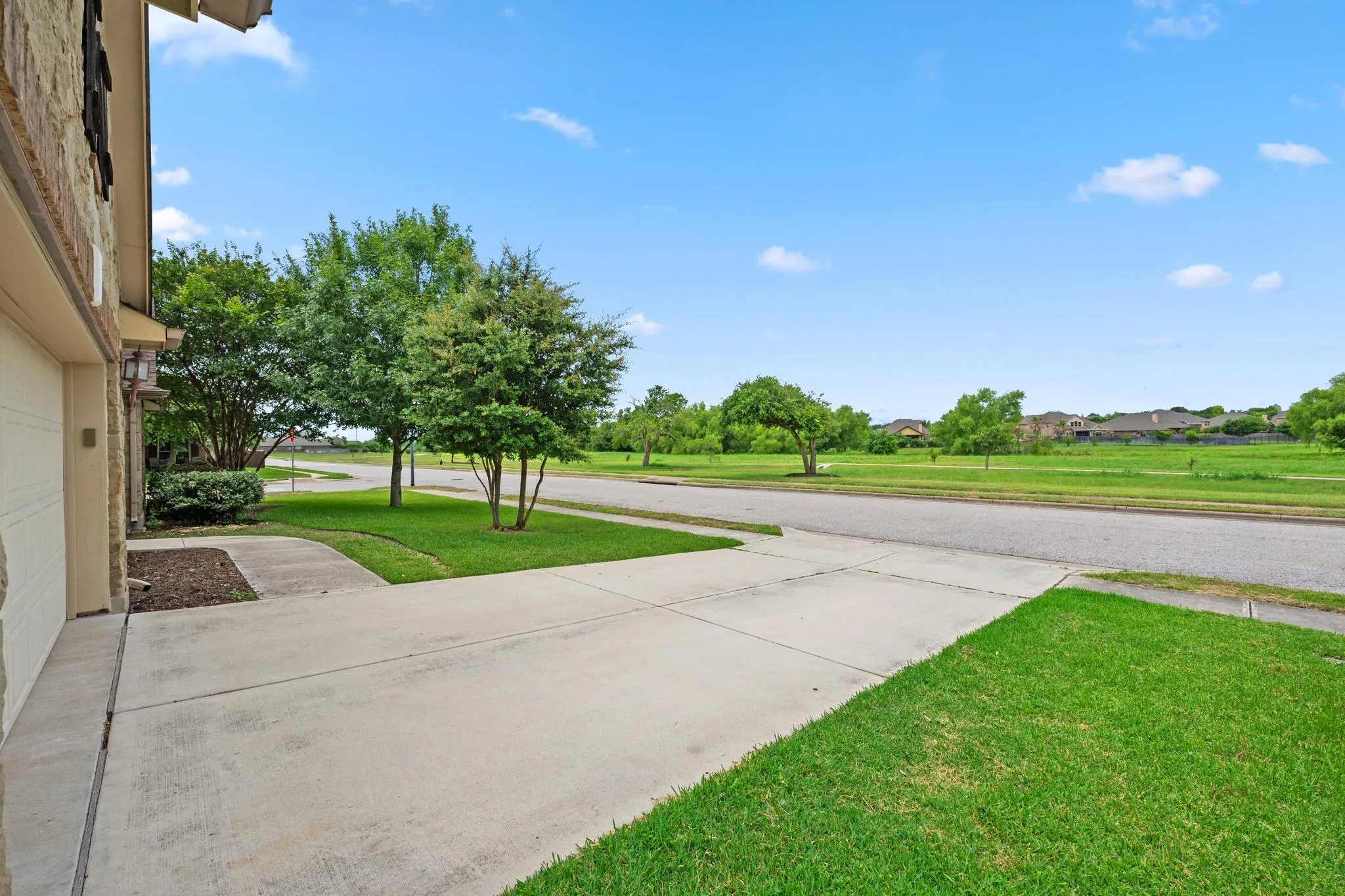 Photo 3 of 20101 CHAYTON CIR